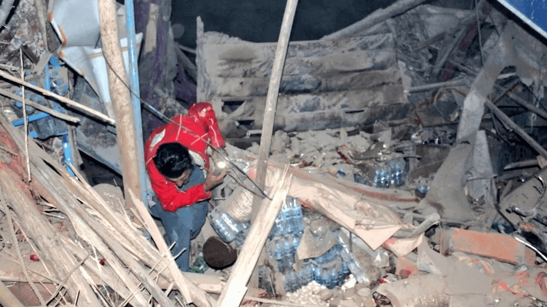 بومەلەرزەیەک بە گوڕی 6.3 پلە ئەفغانستانی هەژاند و ژمارەیەک کوژراو و برینداری لێکەوتەوە