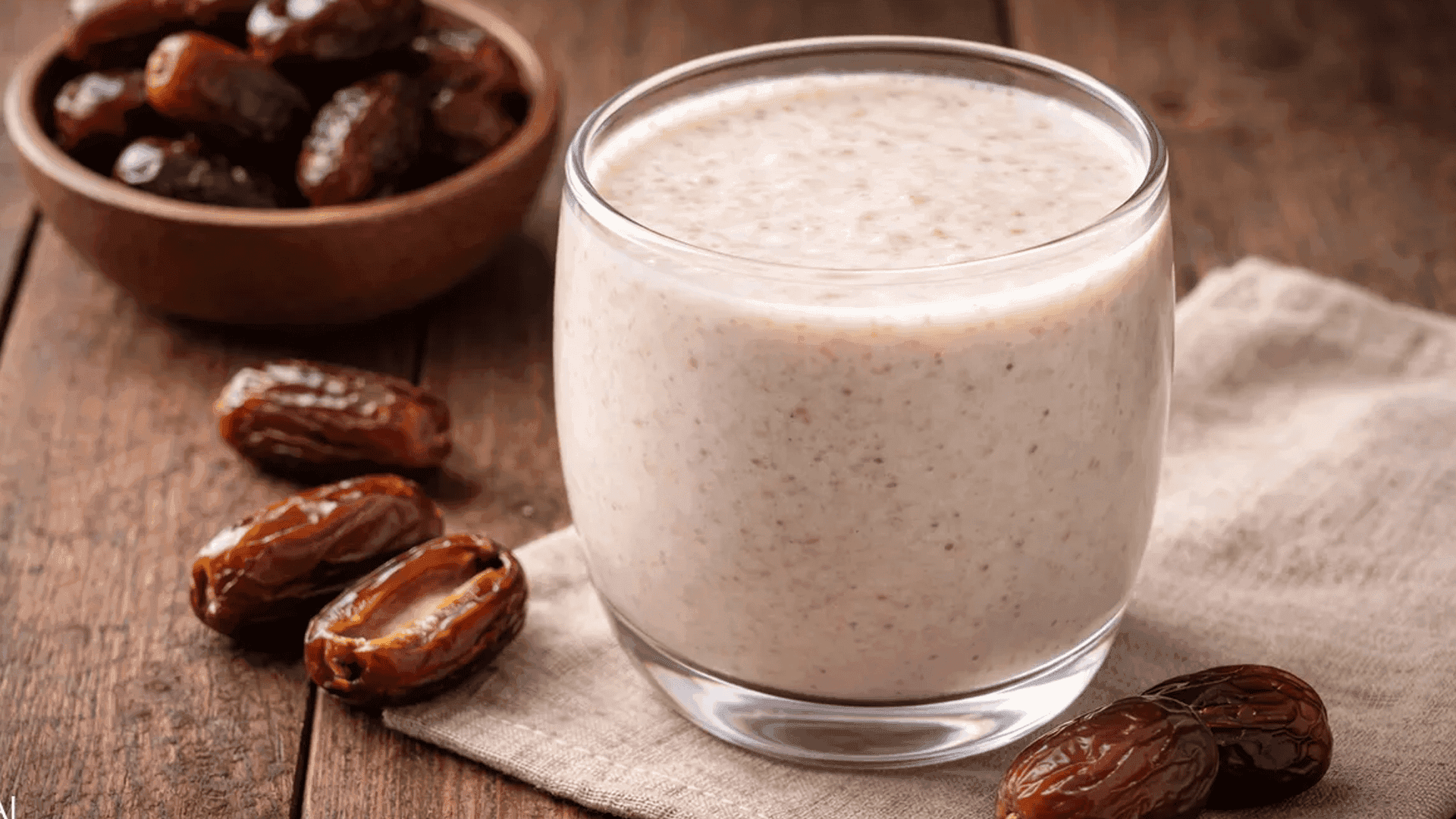 شارەزایانی خۆراک: خواردنی خورما و شیر لە بەربانگدا سەرچاوەیەکی گرنگی تەندروستییە