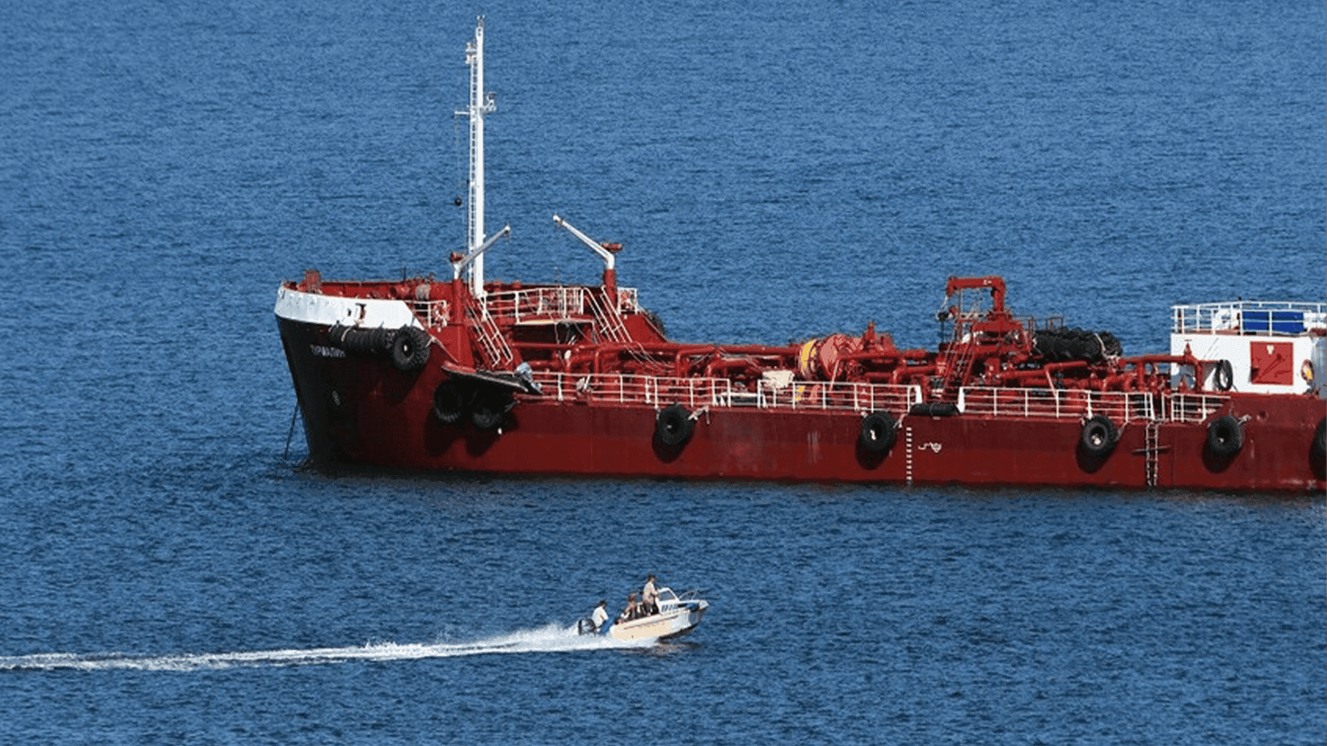 الاستخبارات الخارجية الروسية: استخبارات بريطانيا تخطط لشن هجوم ضد "أسطول الظل" الروسي