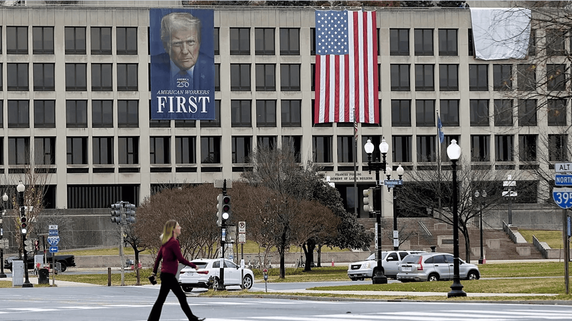 ترەمپ دەرگای ئەمریکا بە رووی پەنابەراندا دادەخات19 وڵات دەگرێتەوە