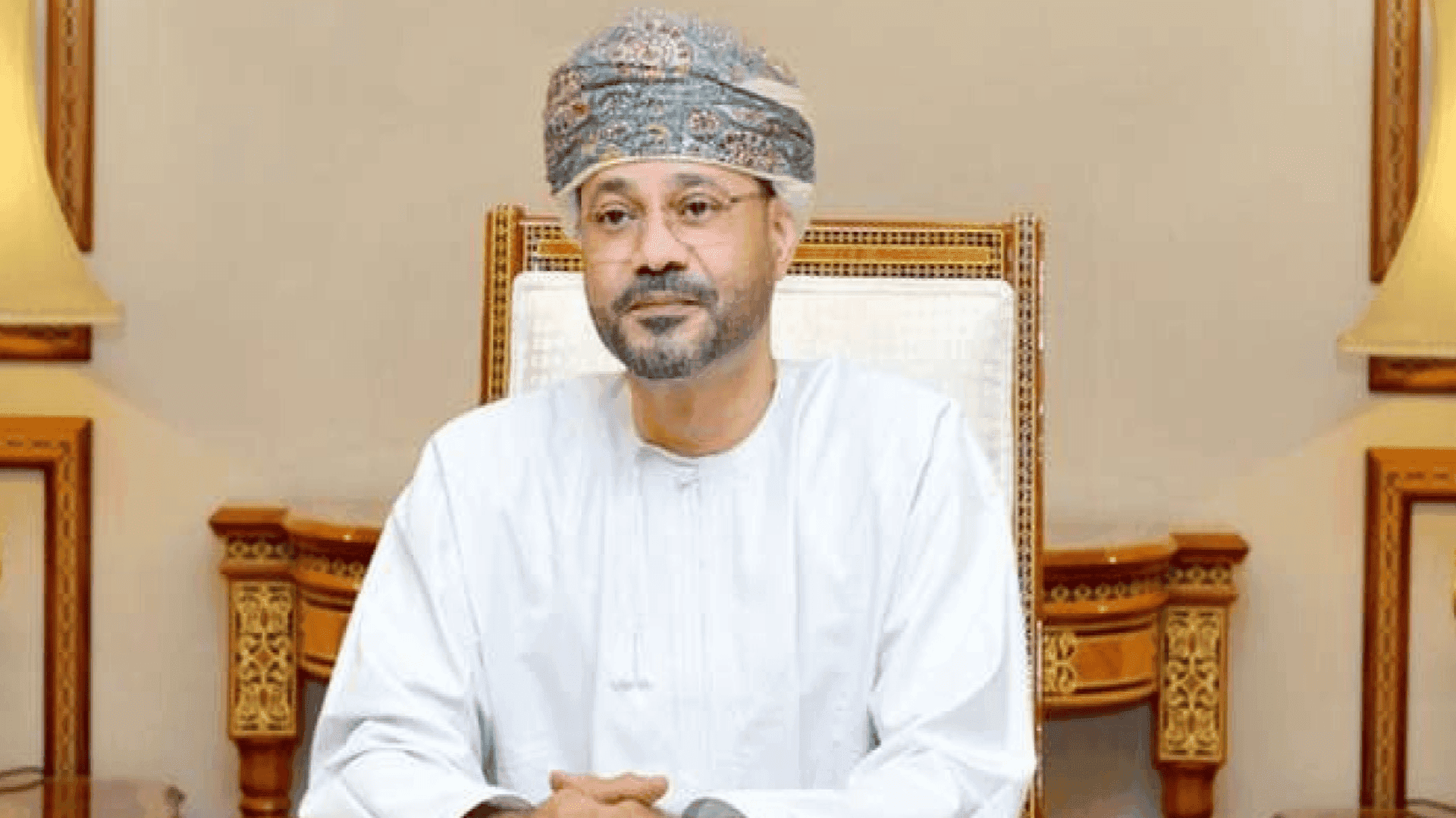 عوممان داوای ئاگربەستی دەستبەجێ دەکات و دەڵێت دەرچەی چارەسەر ماوە