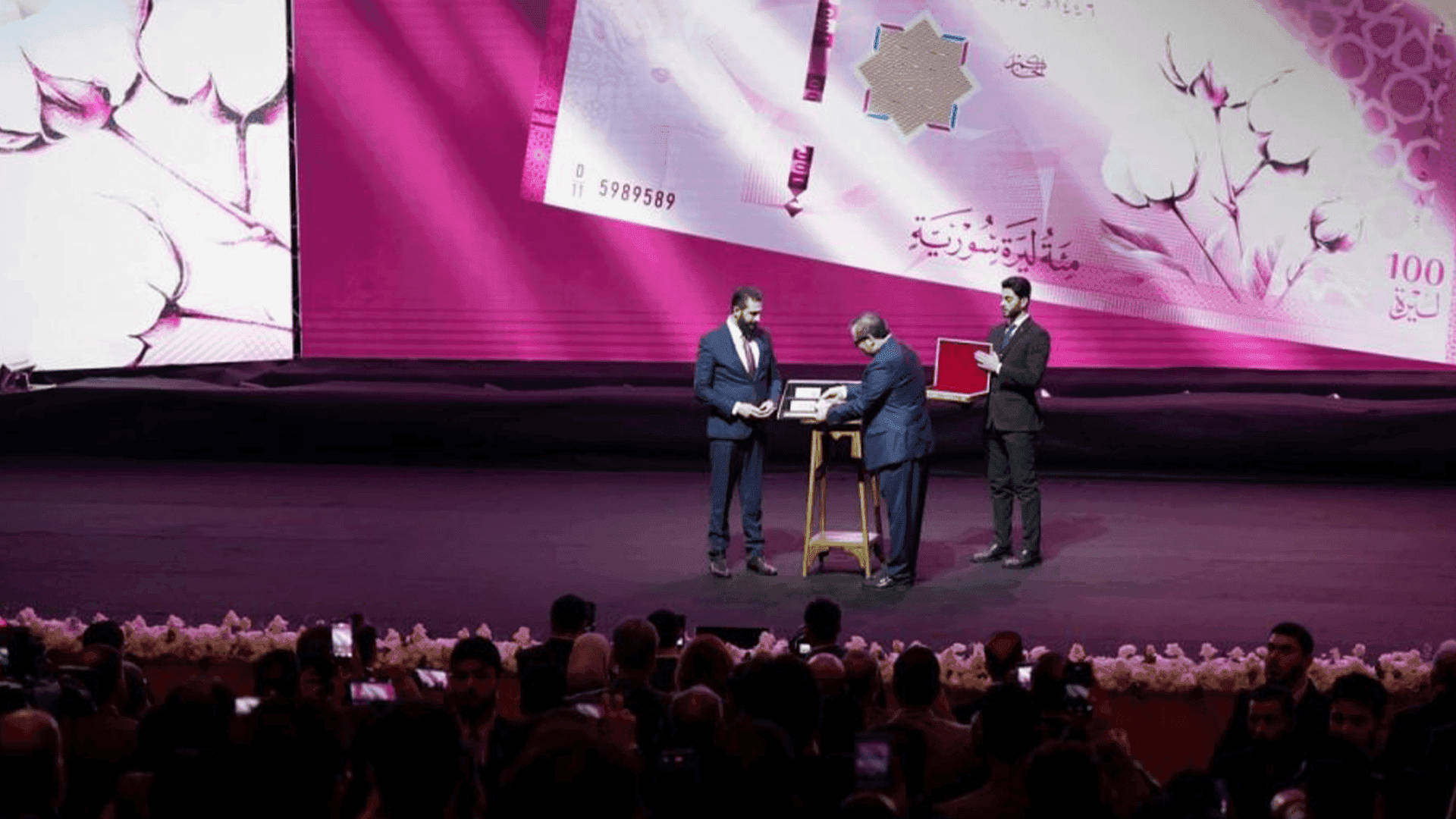 سوریا دراوی نوێی خستە بازاڕەوە؛ وێنەی سەرکردەکان لابراون و دوو سفر کەمکراوەتەوە