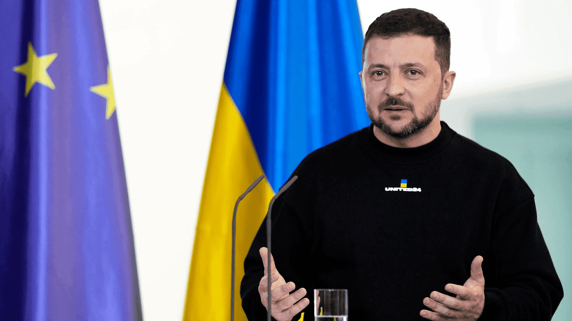 زێلێنسکی: روسیا خۆی بۆ هێرشێکی نوێ ئامادە دەکات و رێز بۆ ترەمپ و جیهان دانانێت