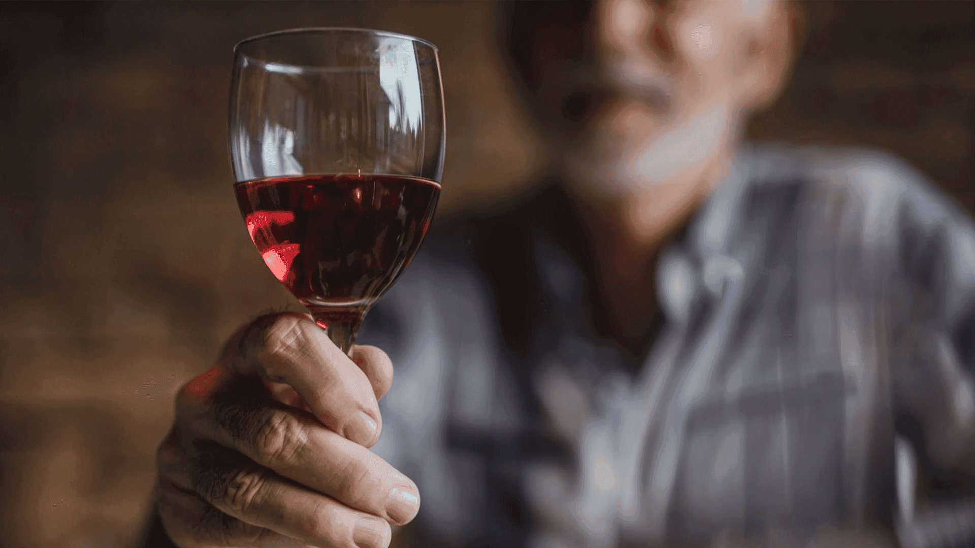 توێژینەوەیەک: کحول هۆکارە بۆ لەبیرچوونەوە و لاوازبوونی هزری