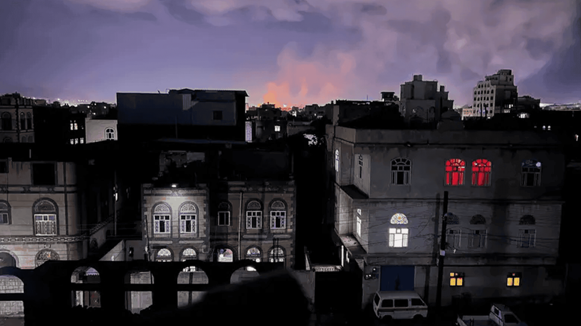 تەنها دوێنێ شەو ئەمریکا 50 هێرشی کردووەتە سەر حوسیەکان