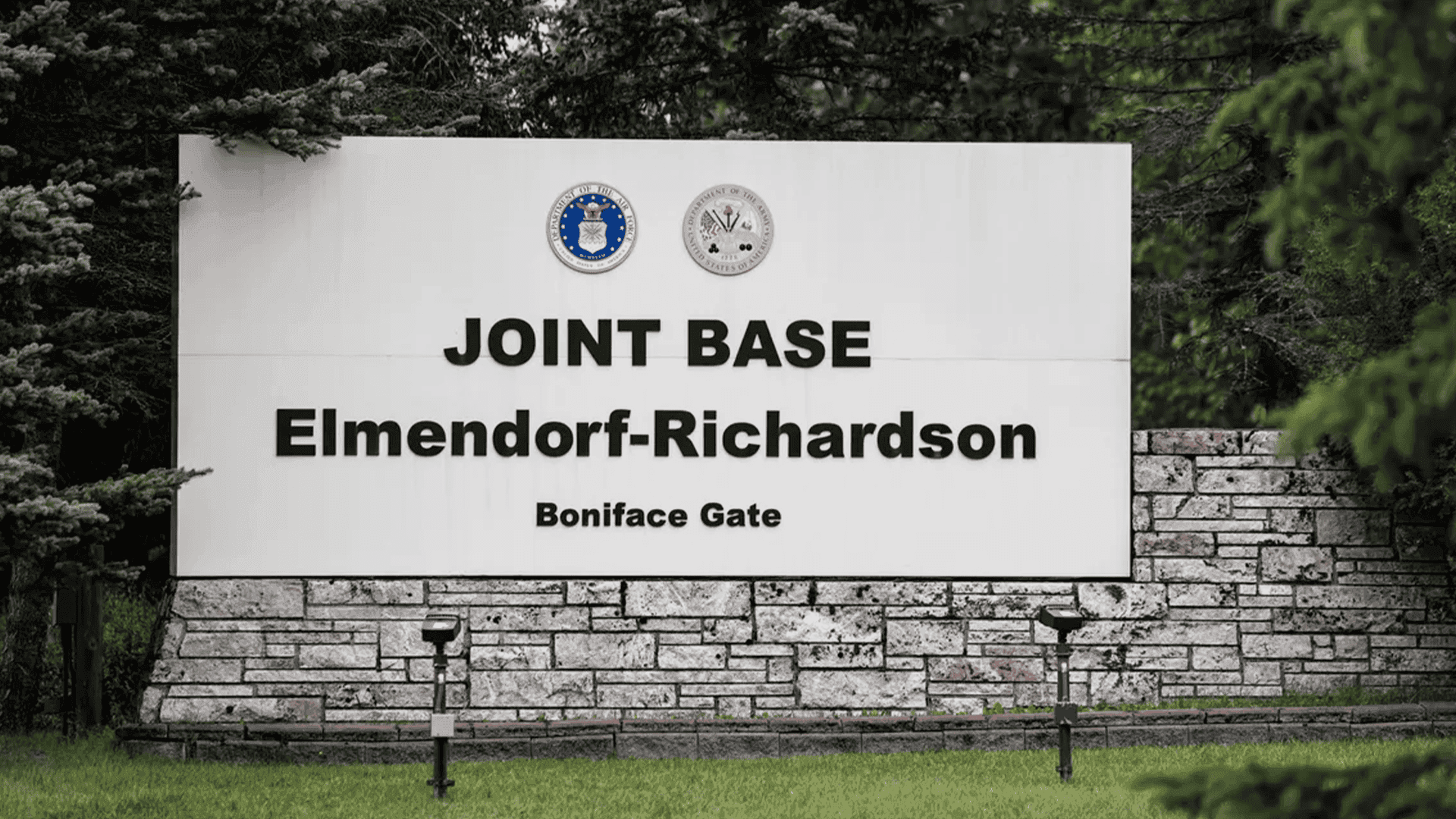 بنکەی میوانداریی لوتکەی ترەمپ و پوتن... مێژوویەکی سەربازیی پڕ لە ڕووداو