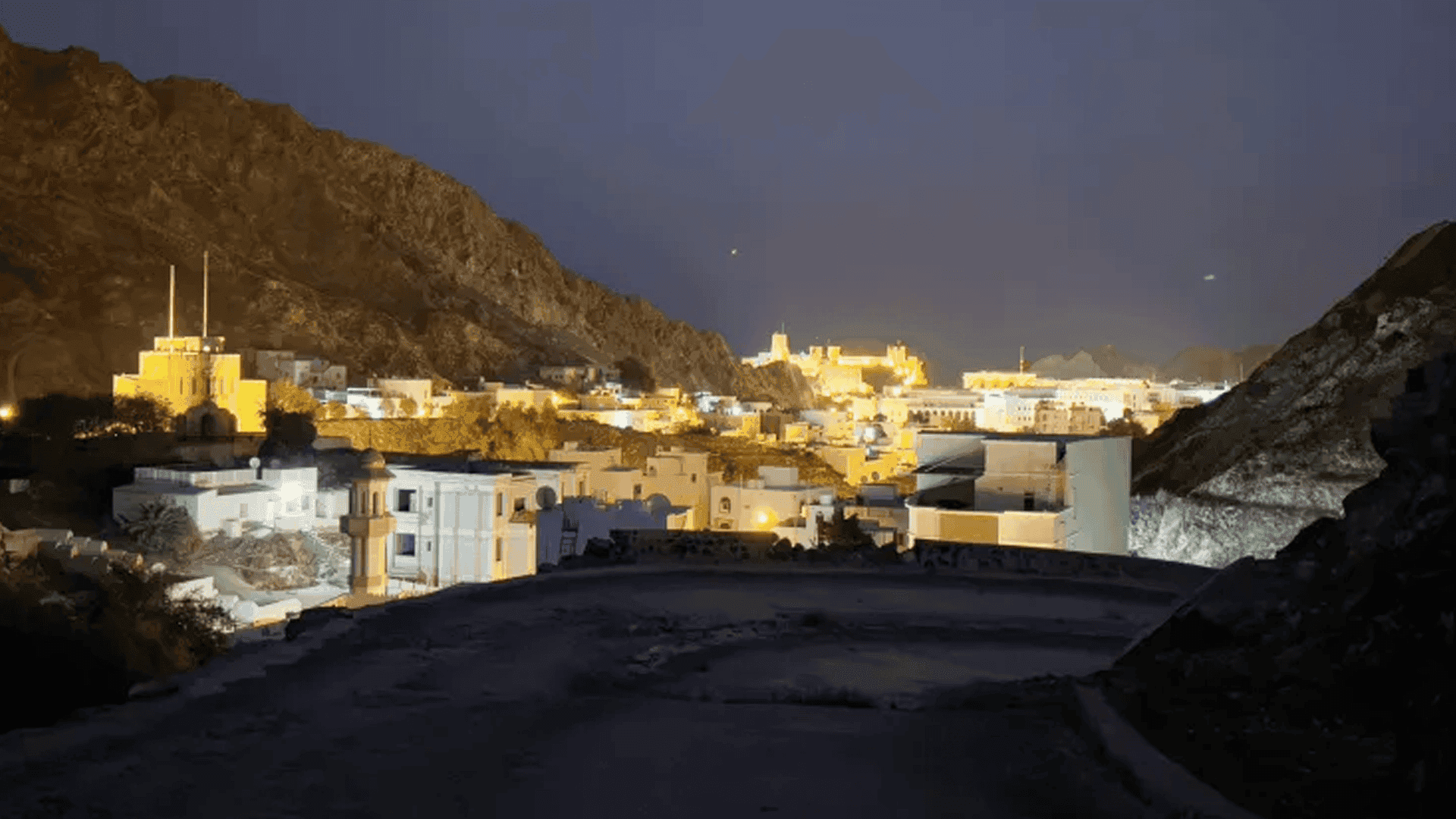 بۆچی دانوستانەکانی ئەمریکا و ئێران لە ئەنکەرەوە بۆ مەسقەت گۆڕدران؟