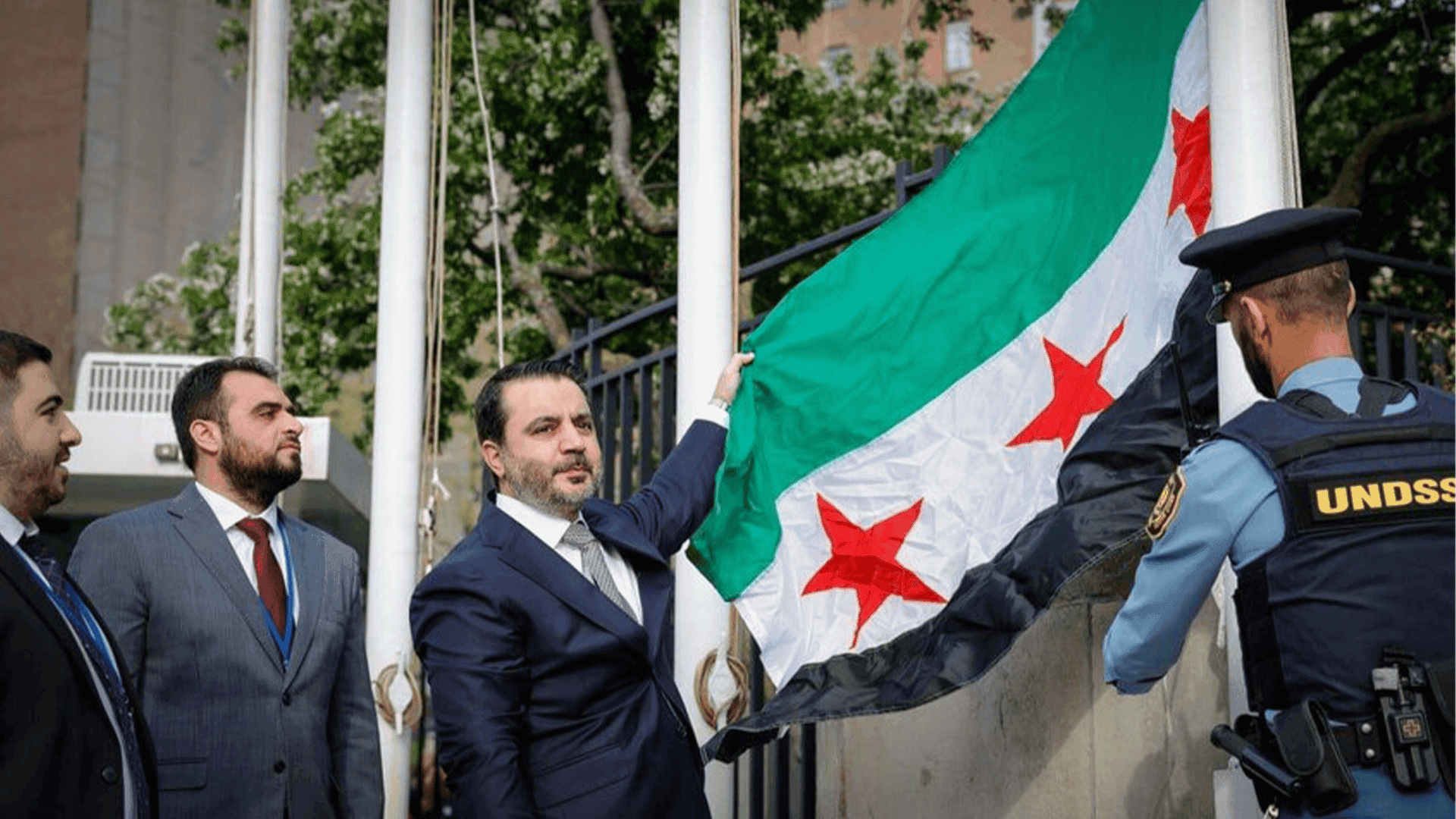 بۆ یەکەمجار ئاڵای نوێی سوریا لە نەتەوەیەکگرتوەکان هەڵکرا