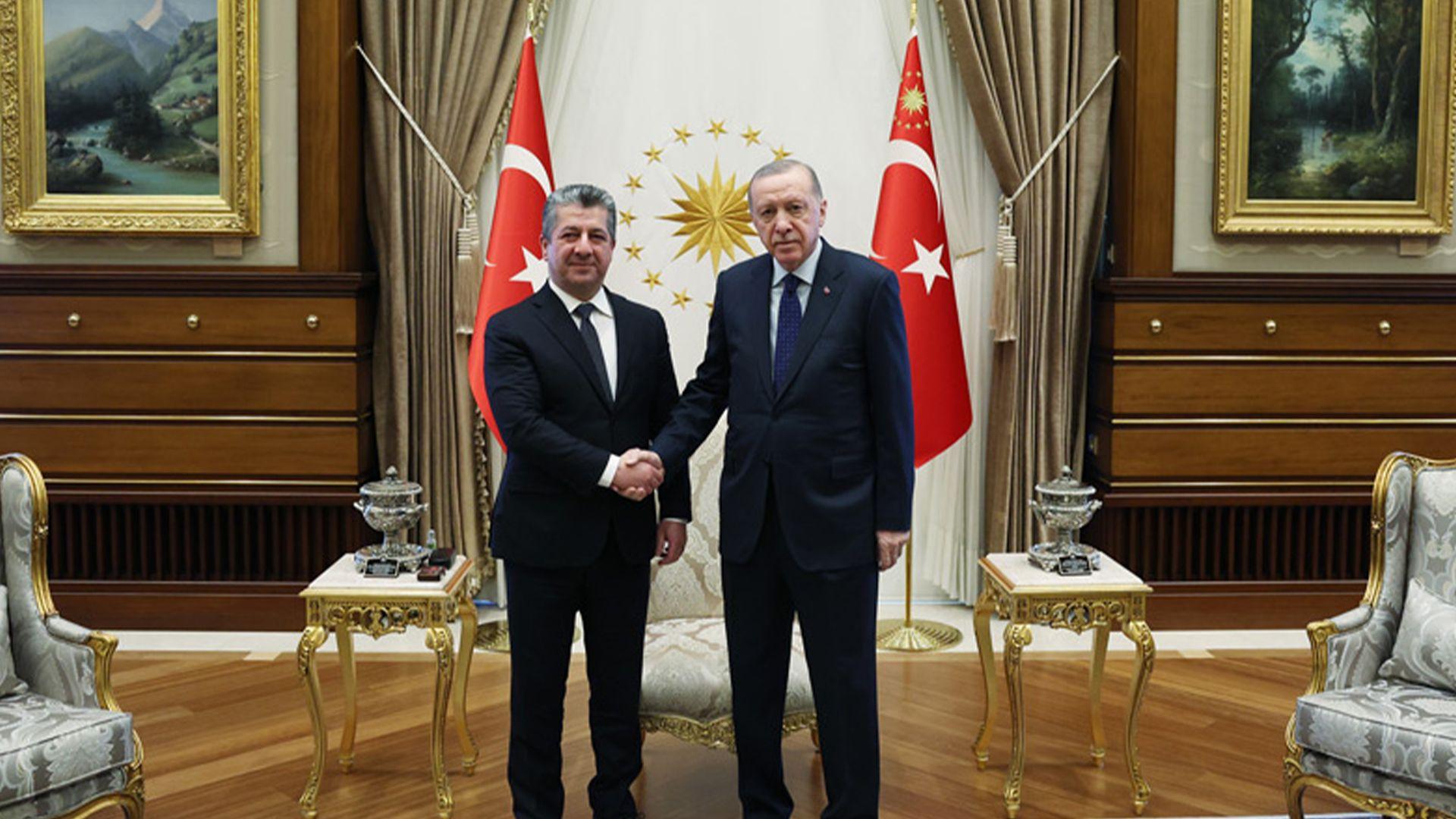 ئەرۆغان بۆ مەسرور بارزانی: هیچ شوێنێك بۆ رێكخراوە تیرۆریستییەكان نییە