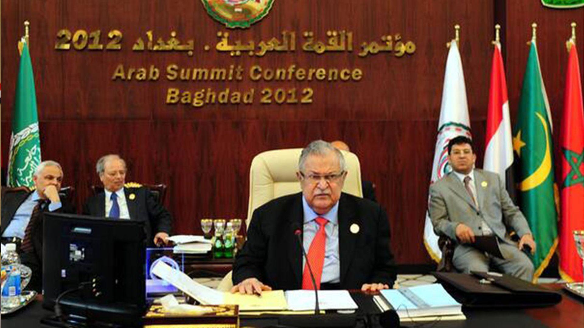 سەرۆك مام جەلال وەك یەكەم كورد سەرۆكایەتی لوتكەی عەرەبی كرد