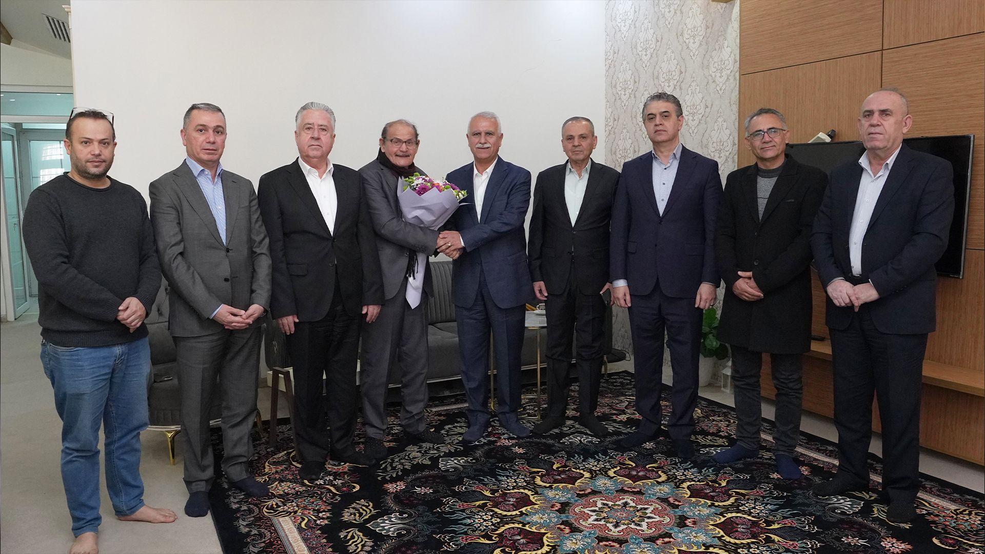 مەکتەبی سکرتارییەتی سەرۆک مام جەلال سەردانی دەرهێنەری گەورە و دیاری کورد جەلیل زەنگەنە دەکات  