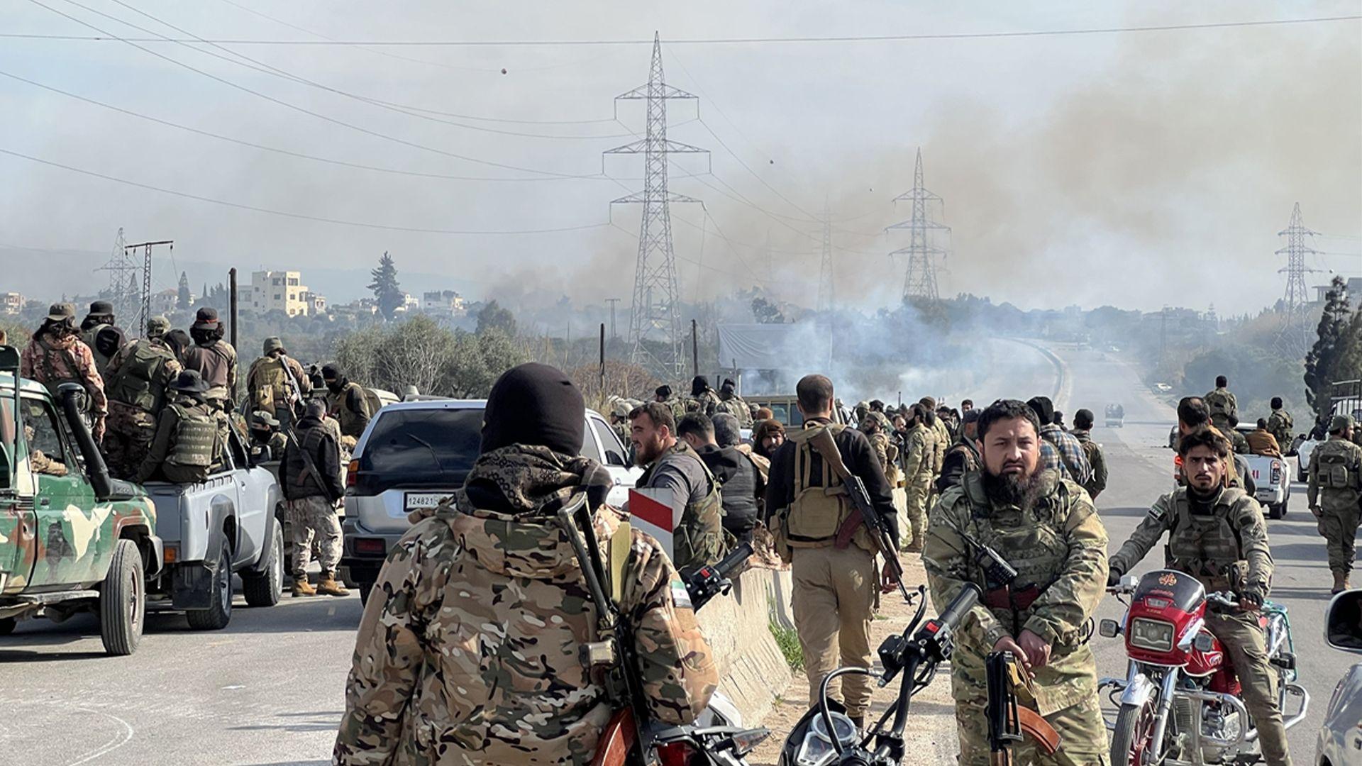 ھێزێکی ئەمنی بۆ دەستگیرکردنی چەکدارەکانی رژێمی پێشووی بەشار ئەسەد رەوانەی لازقییە و تەرتوس کران