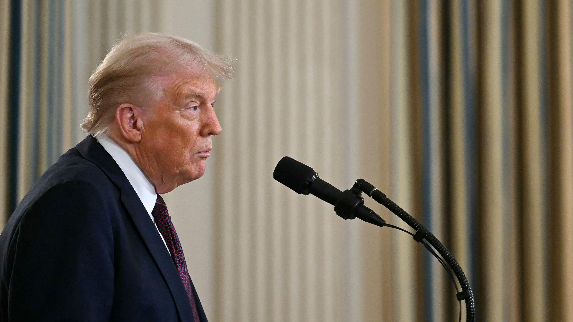 دۆناڵد ترەمپ: دەبێت لەماوەی 72 سەعاتی داهاتوودا حەماس بارمتەكان ئازاد بكات