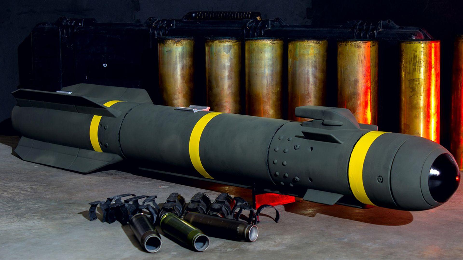 میدیڵ ئێست: ئەمریكا 300 موشەكی هێڵفایەری رادەستی ئیسرائیل كردووە