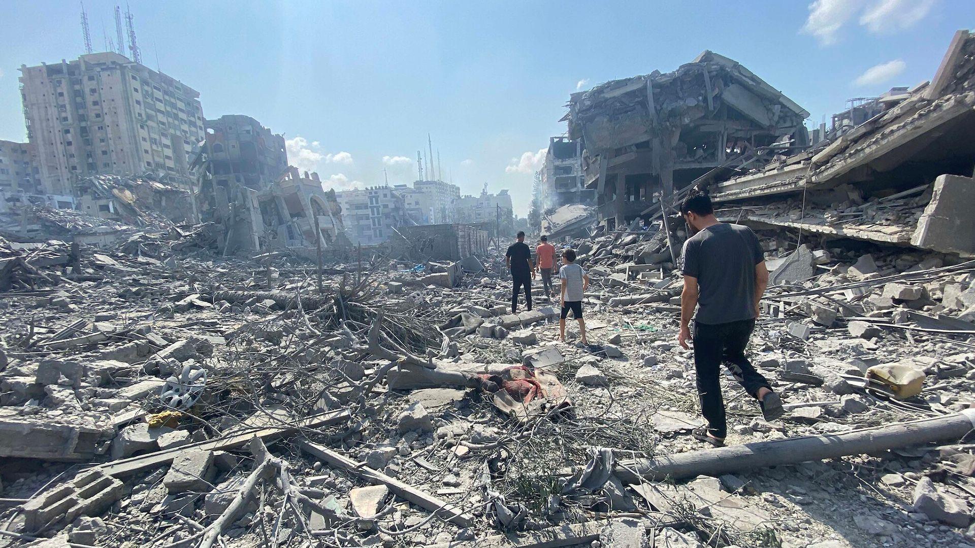 لە ٢٤ سەعاتدا ٧٧ كەس لە غەززە بەهۆی هێرشەكانی ئیسرائیلەوە كوژران