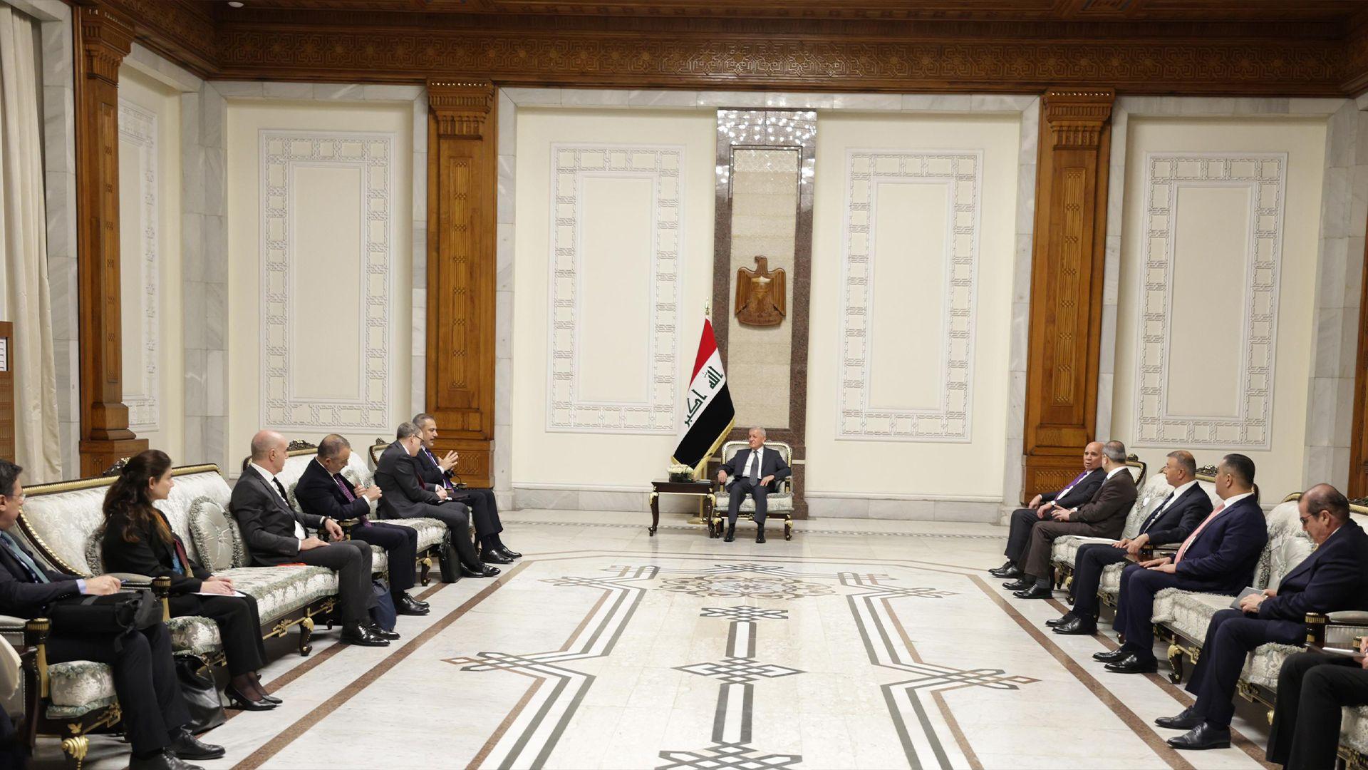 سەرۆک کۆمار پێشوازی لە وەزیری دەرەوەی تورکیا دەکات 