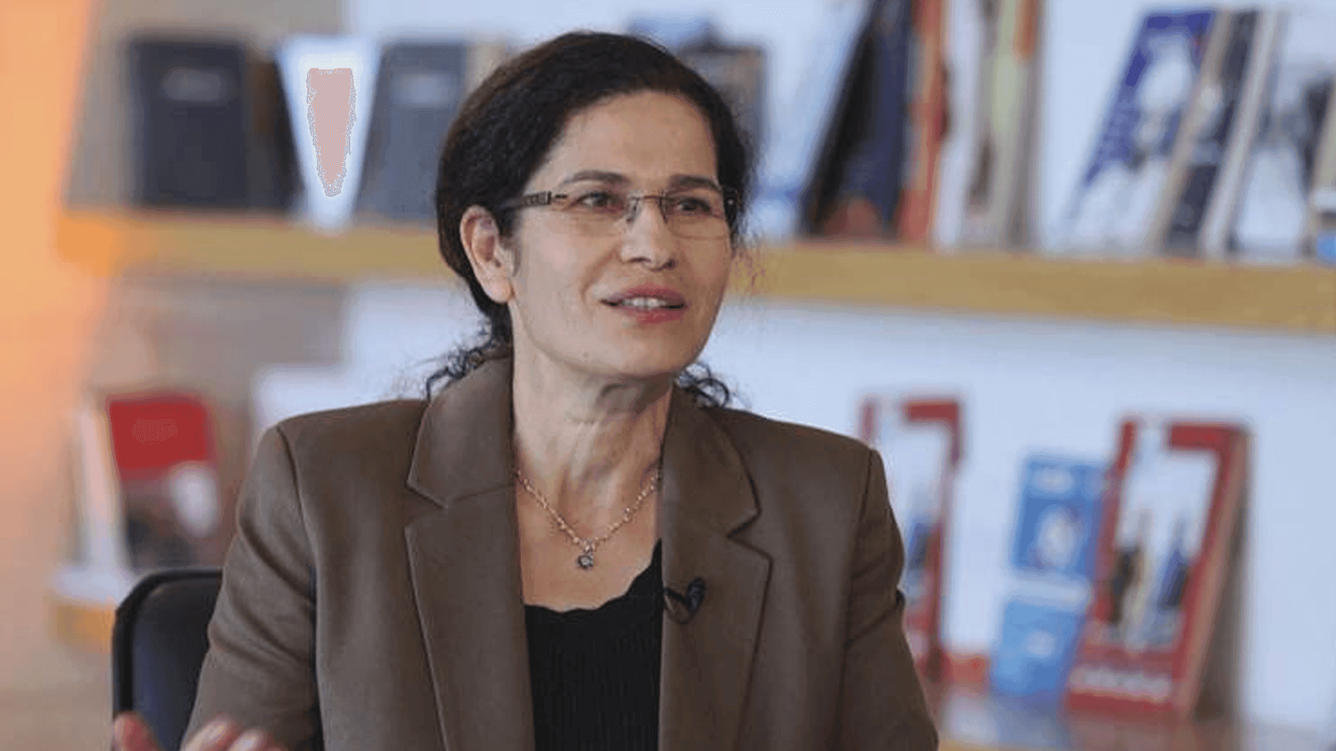 ئیلهام ئەحمەد: دەنگ و جوڵەی کوردانی تاراوگە هێڵێکی بەرگریی راستەقینەیە