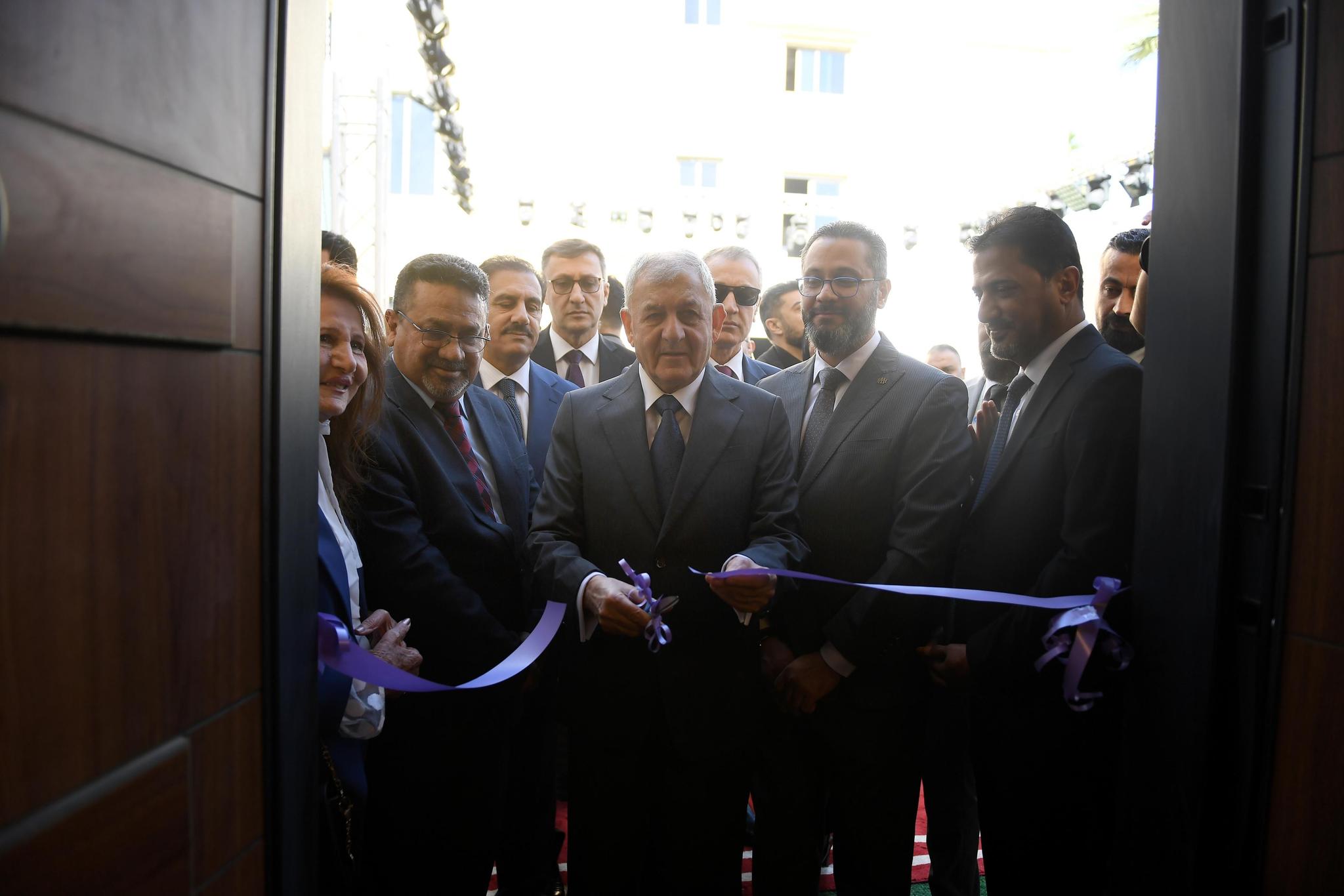 بە ئامادەبونی سەرۆكکۆمار کتێبخانەی یەکێتیی گشتیی ئەدیبان و نوسەران کرایەوە