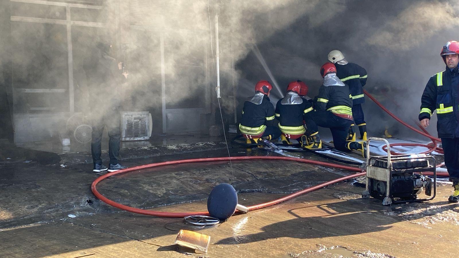 لە هەولێر ئاگر لە چەند دوکانێکی شەقامی ١٠٠ مەتری کەوتەوە