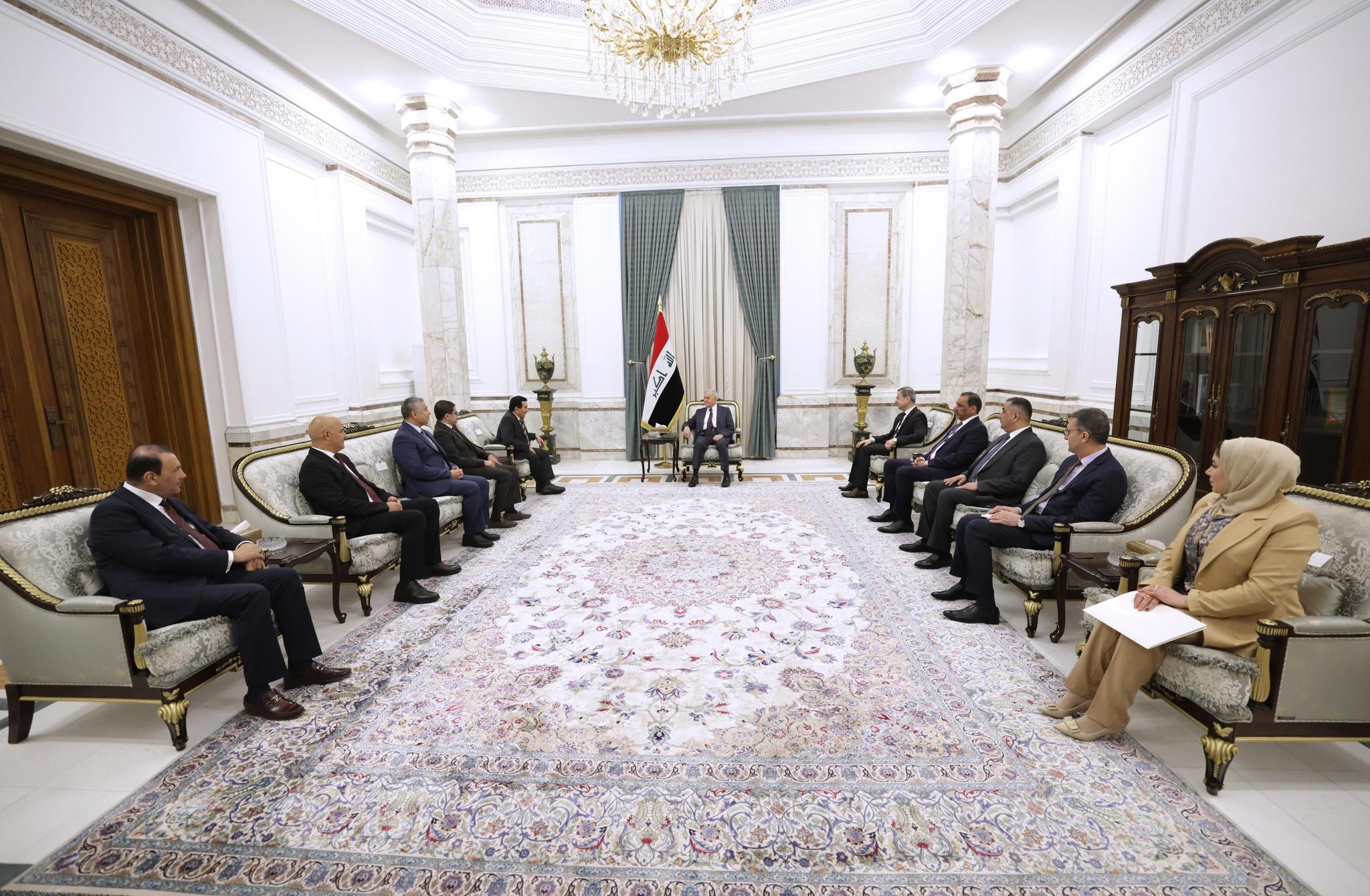 سەرۆک کۆمار: کەسایەتییە ئایینی و کۆمەڵایەتییەکان رۆڵی بەرچاو دەگێڕن لە چەسپاندنی سەقامگیریدا