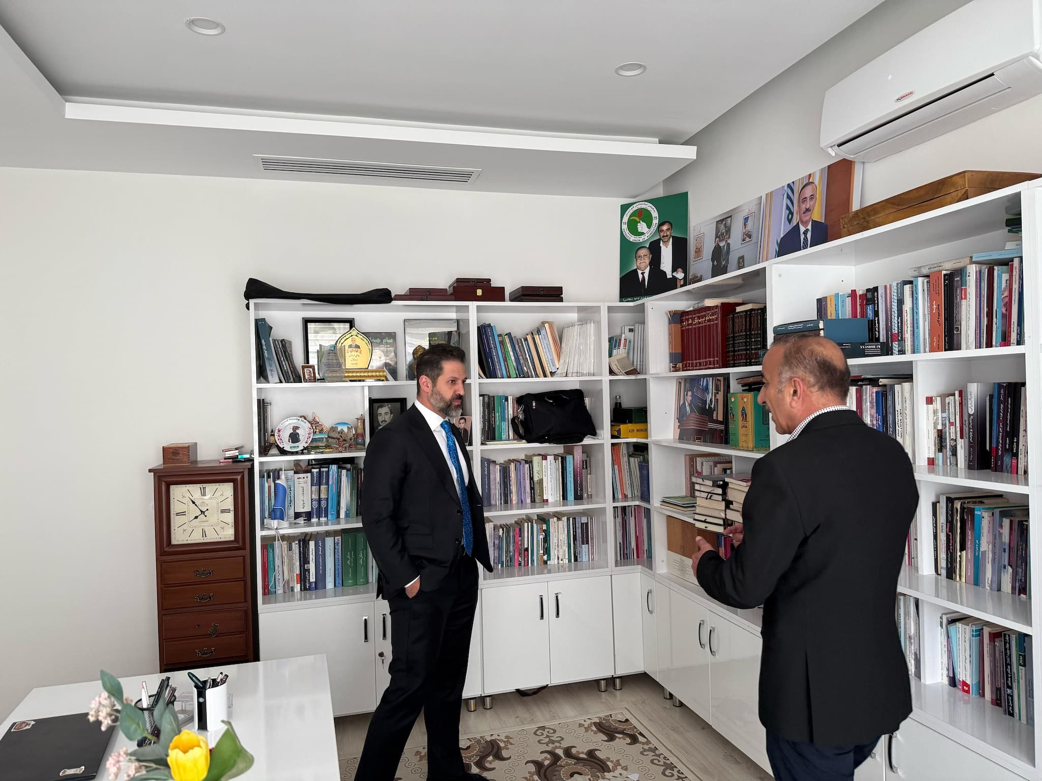 article gallery image