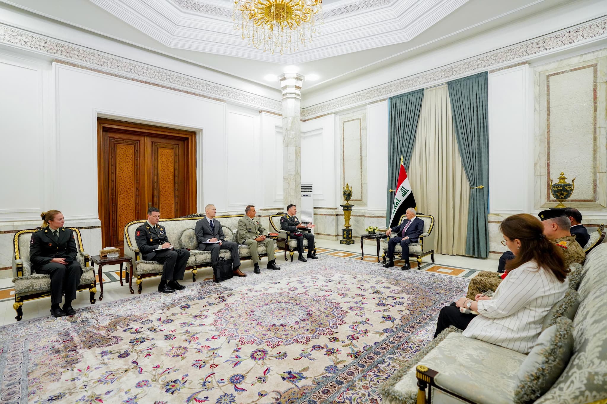 article gallery image