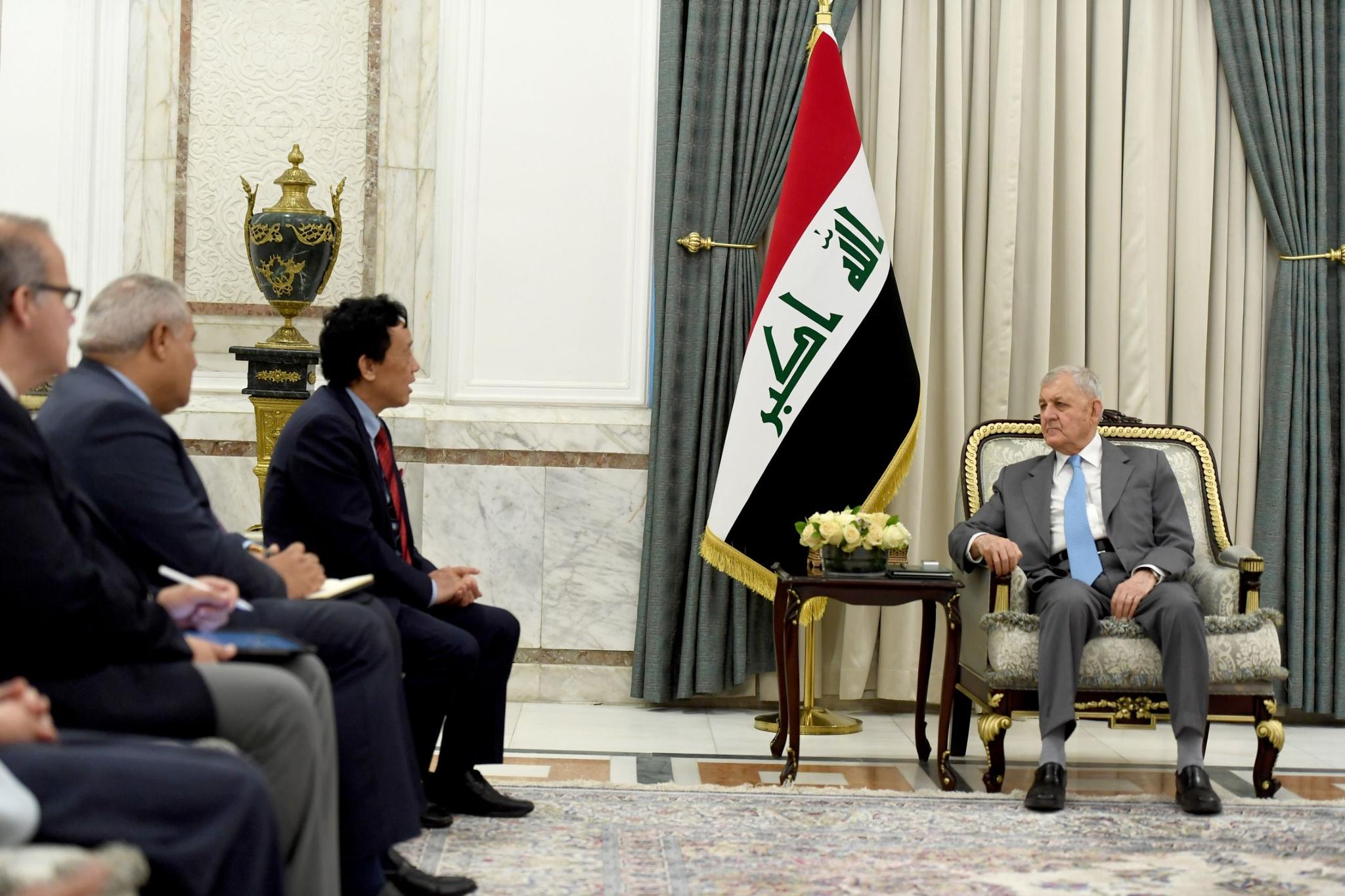 رئيس الجمهورية يؤكد أهمية التعاون الفني والالتزام بتوصيات الأمم المتحدة في إدارة المياه