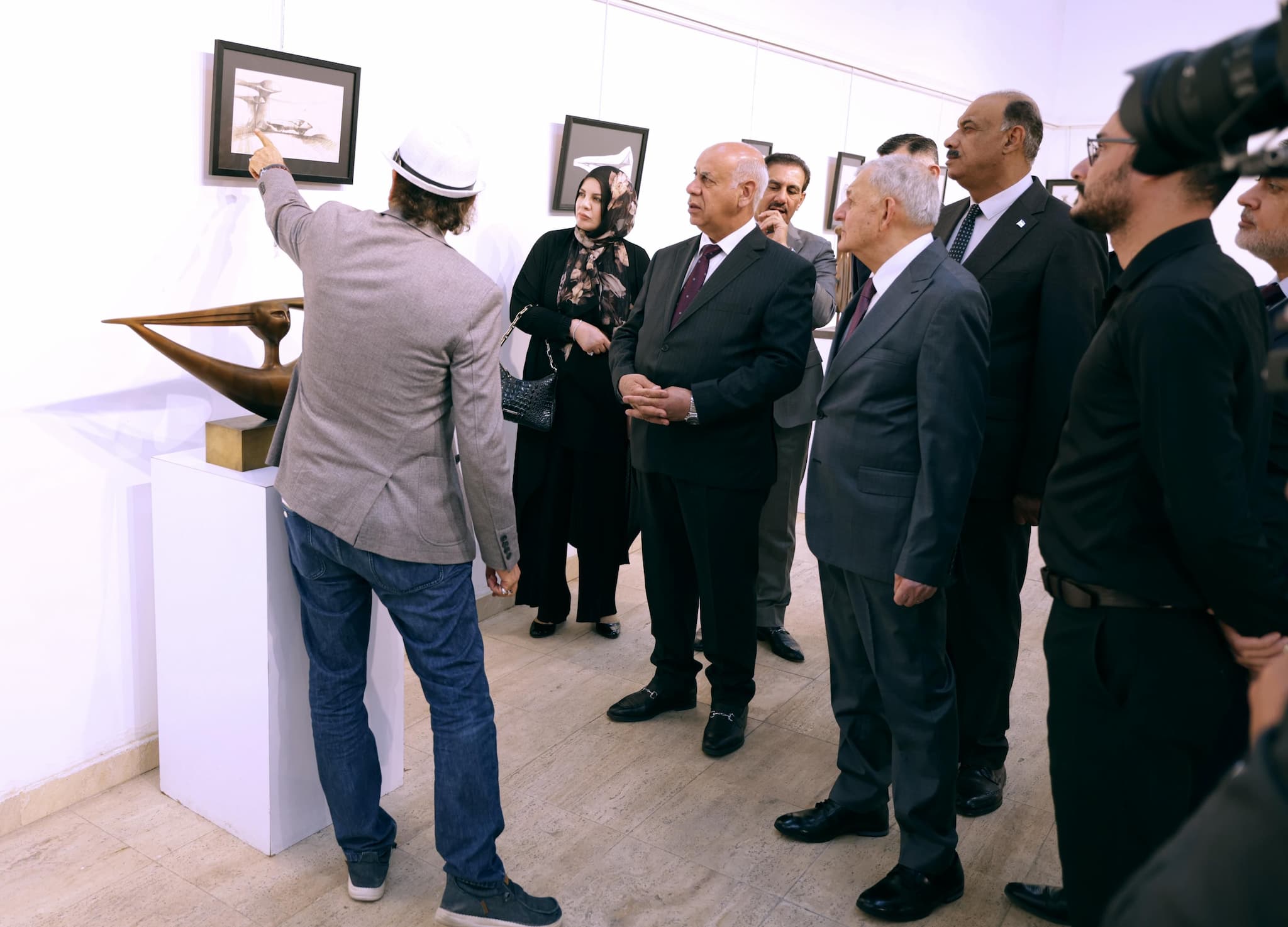 article gallery image