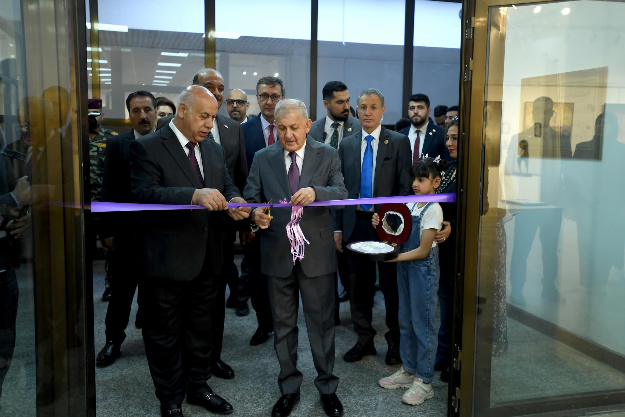 article gallery image