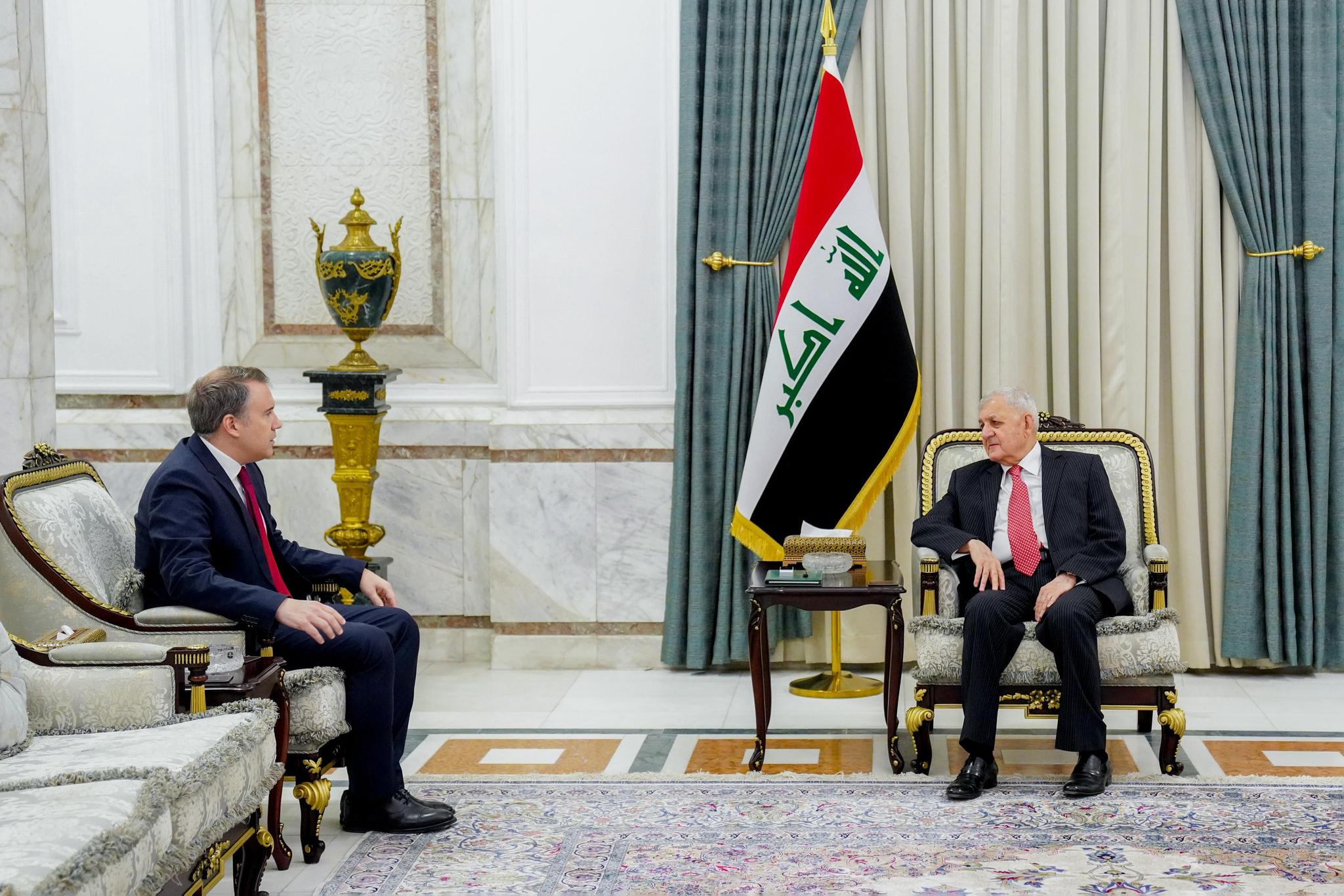 رئيس الجمهورية يستقبل السفير التركي