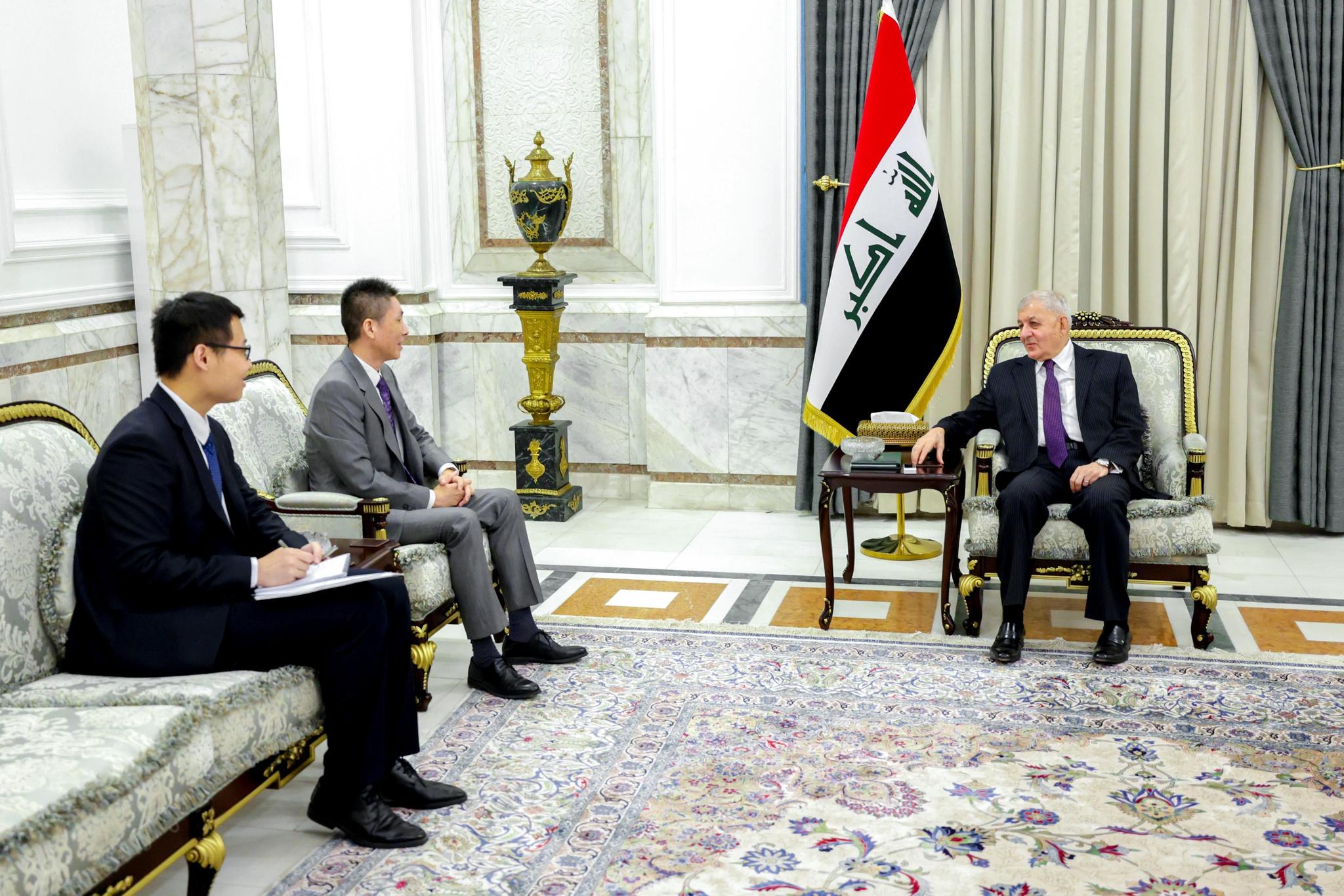 رئيس الجمهورية يستقبل السفير الصيني