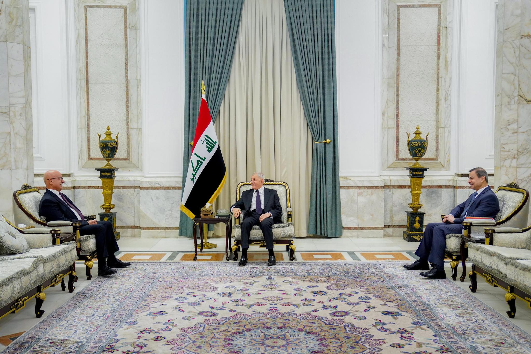 رئيس الجمهورية يؤكد على ضرورة الارتقاء بمستوى الخدمات التي تقدمها وزارة الصحة للمواطنين