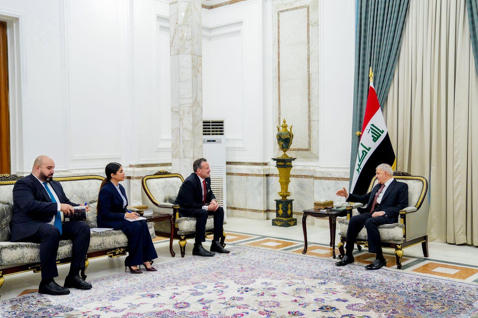 رئيس الجمهورية يستقبل رئيس الجامعة الأمريكية في بغداد