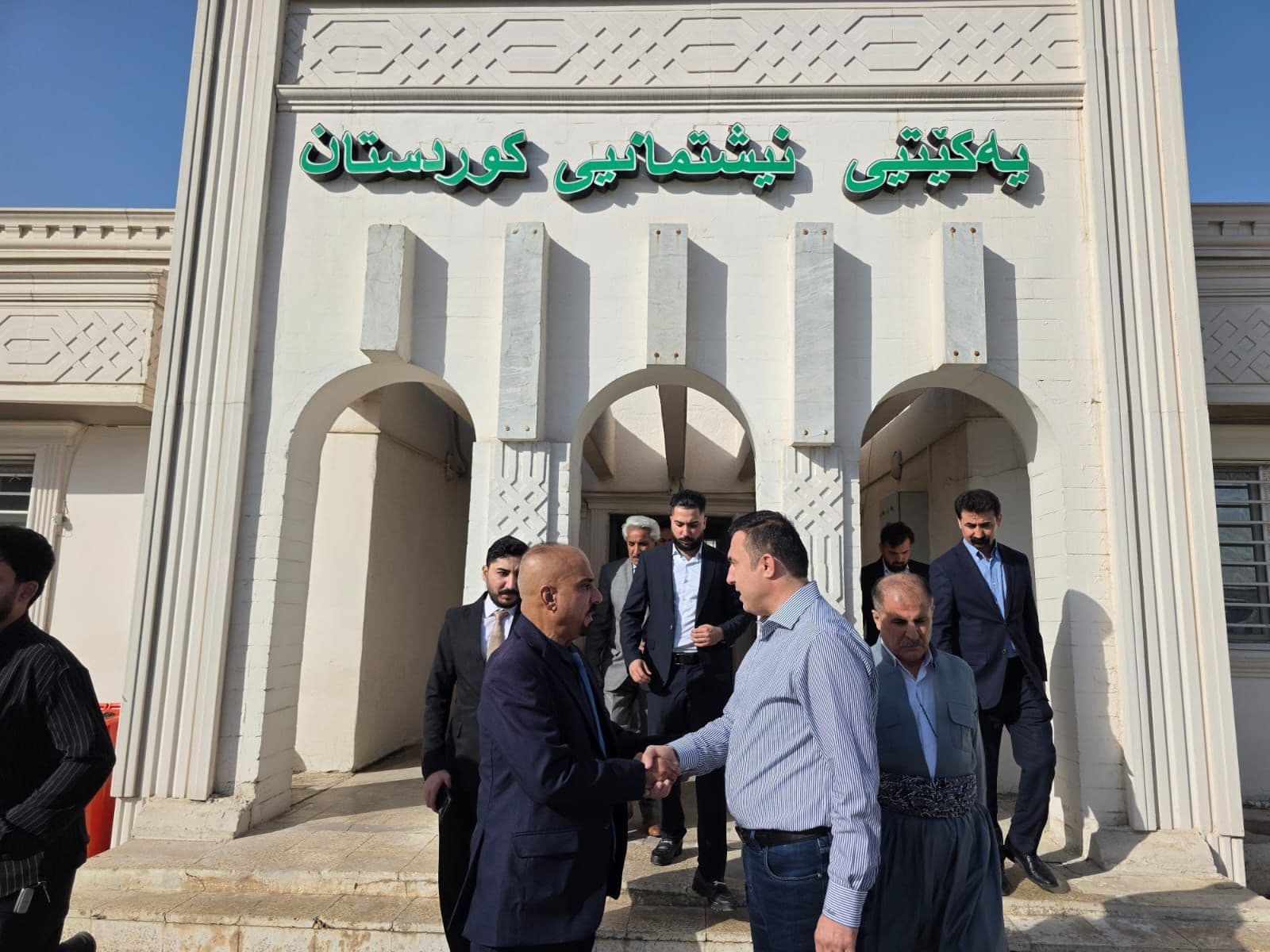 article gallery image