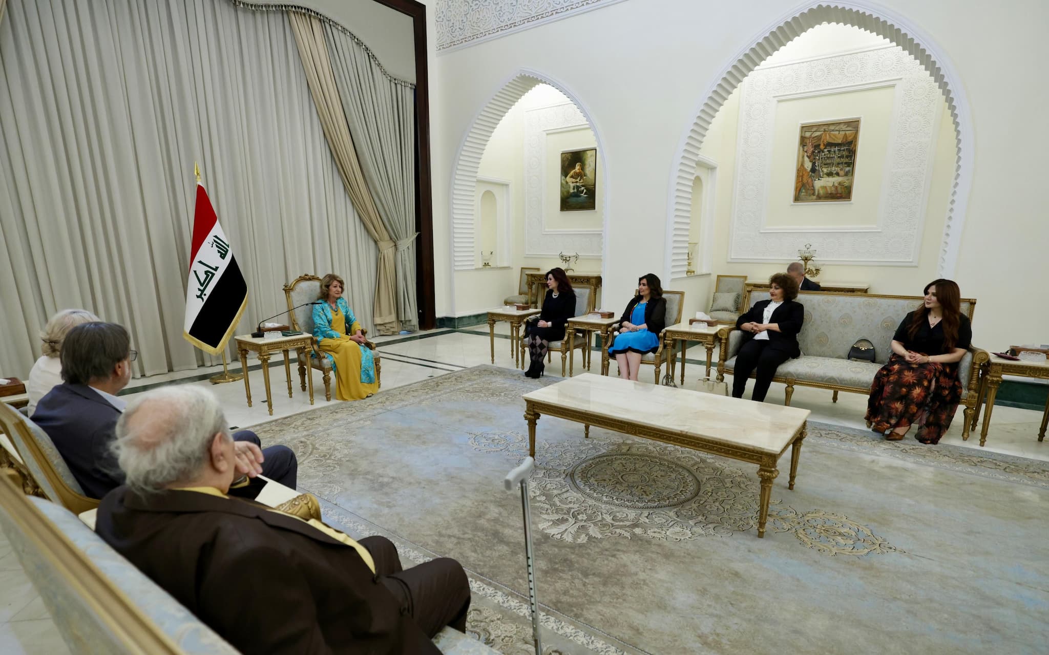 article gallery image