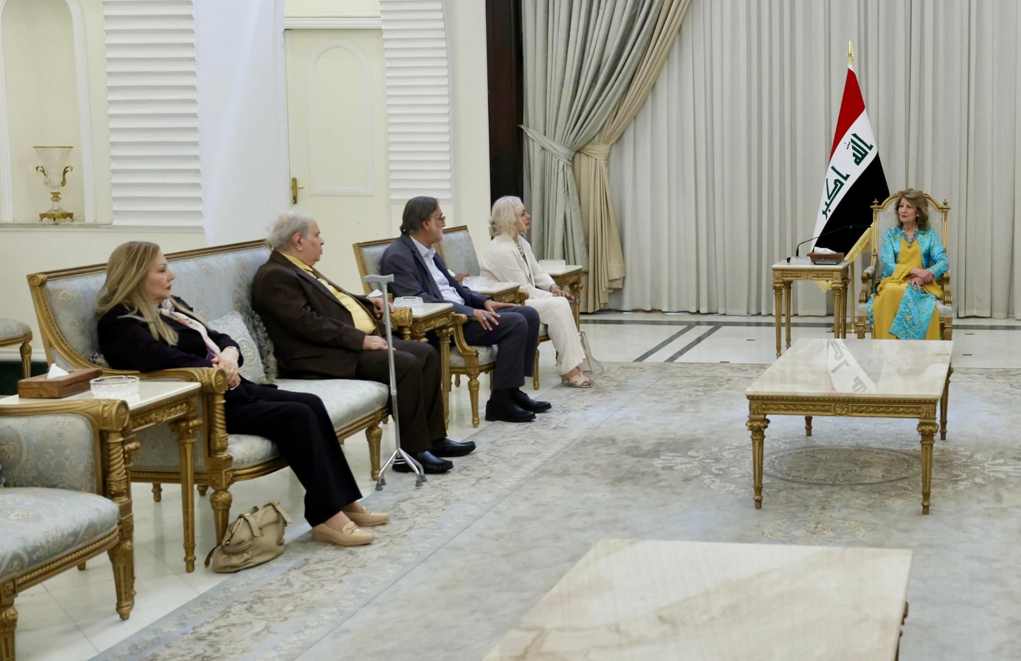 article gallery image