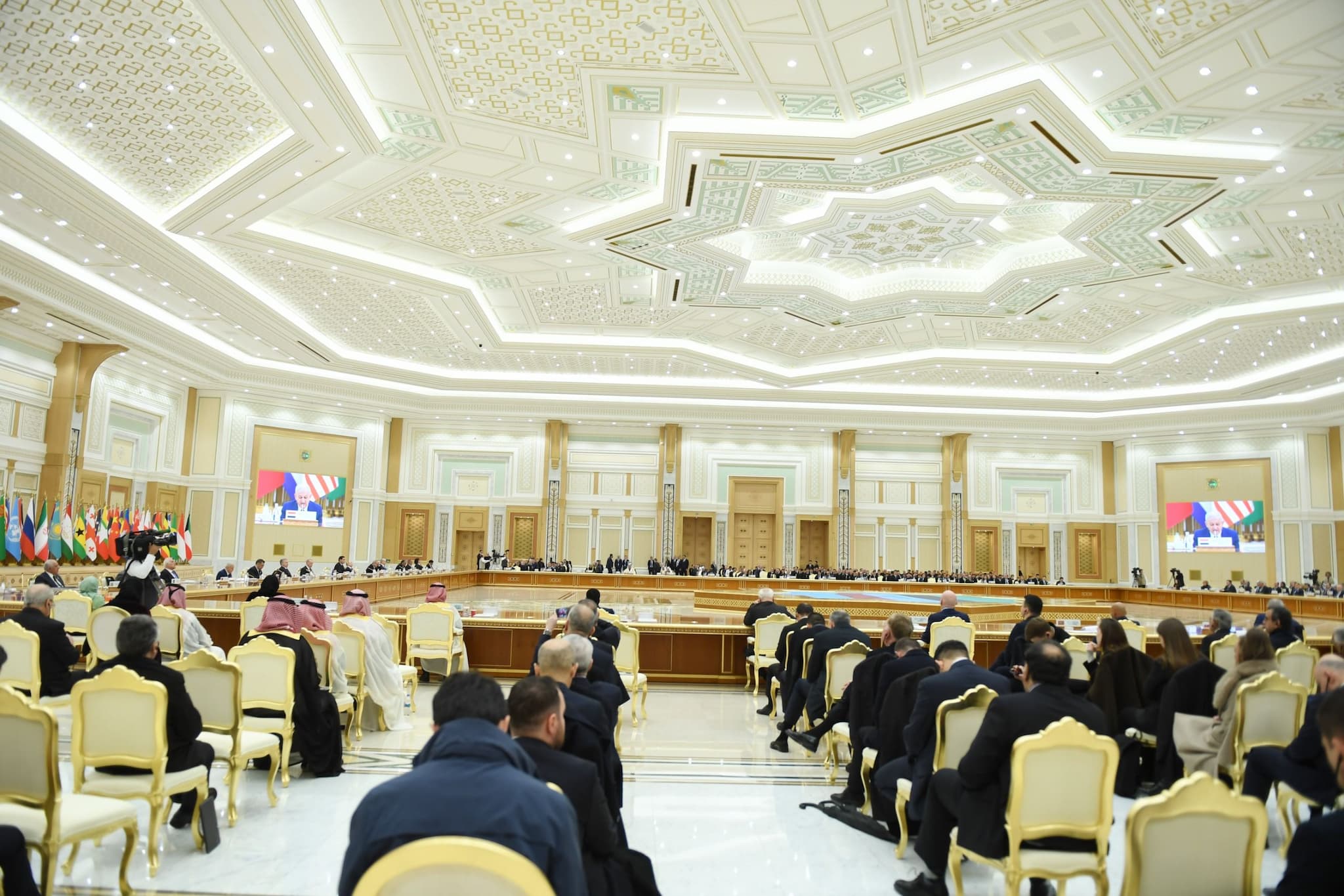 article gallery image