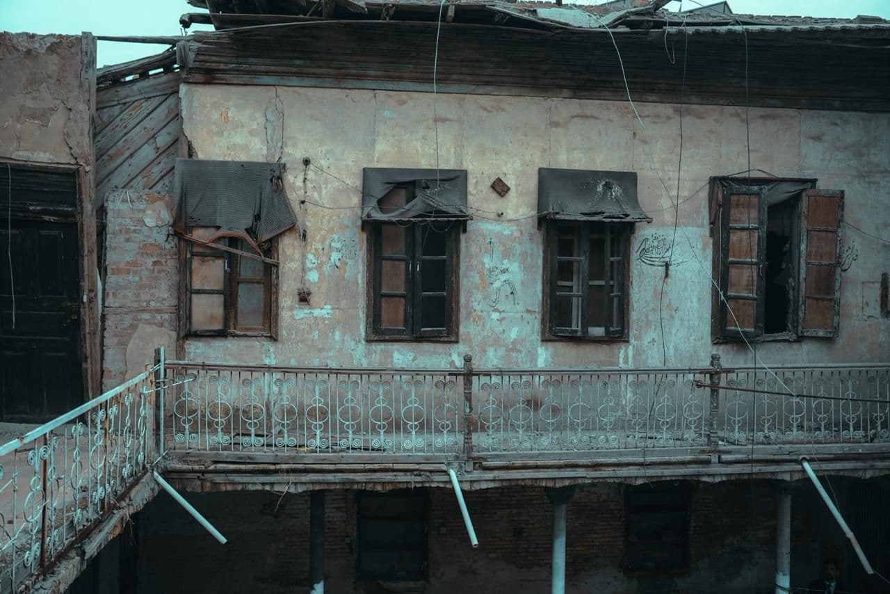 article gallery image