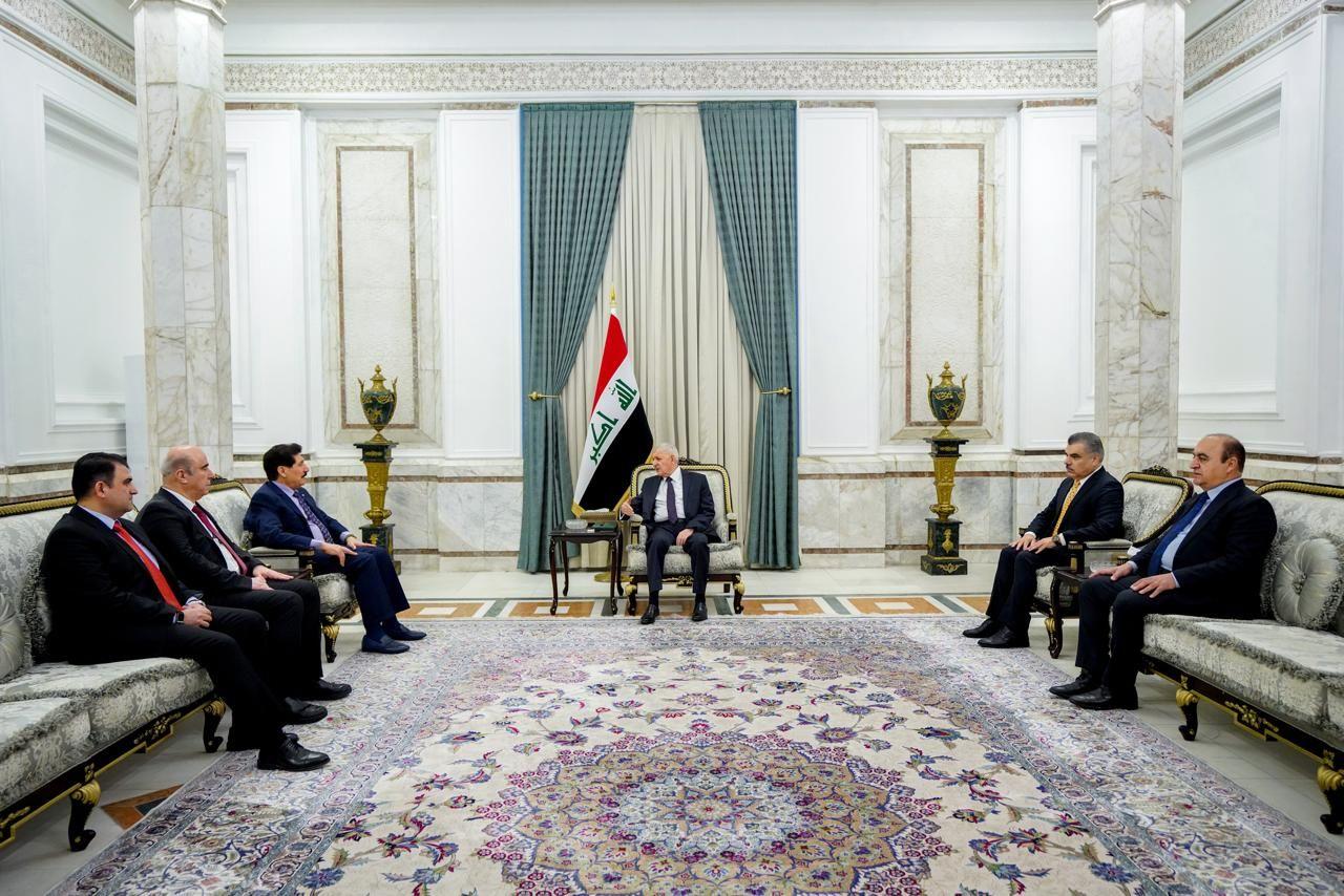 رئيس الجمهورية: ضرورة تكثيف المشاورات للاسراع في استكمال متطلبات تشكيل الحكومة