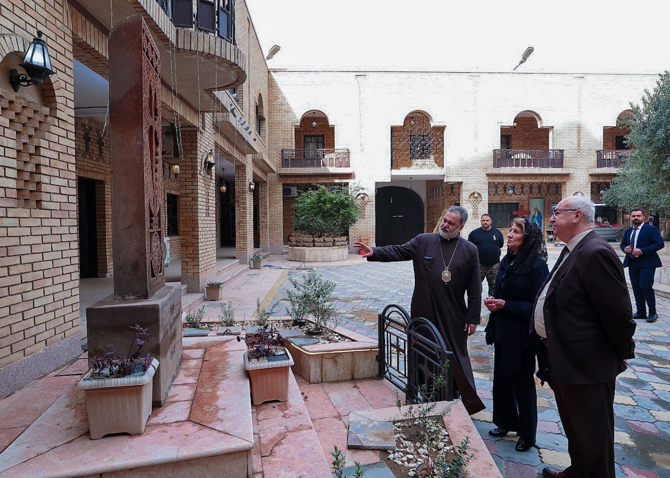 article gallery image