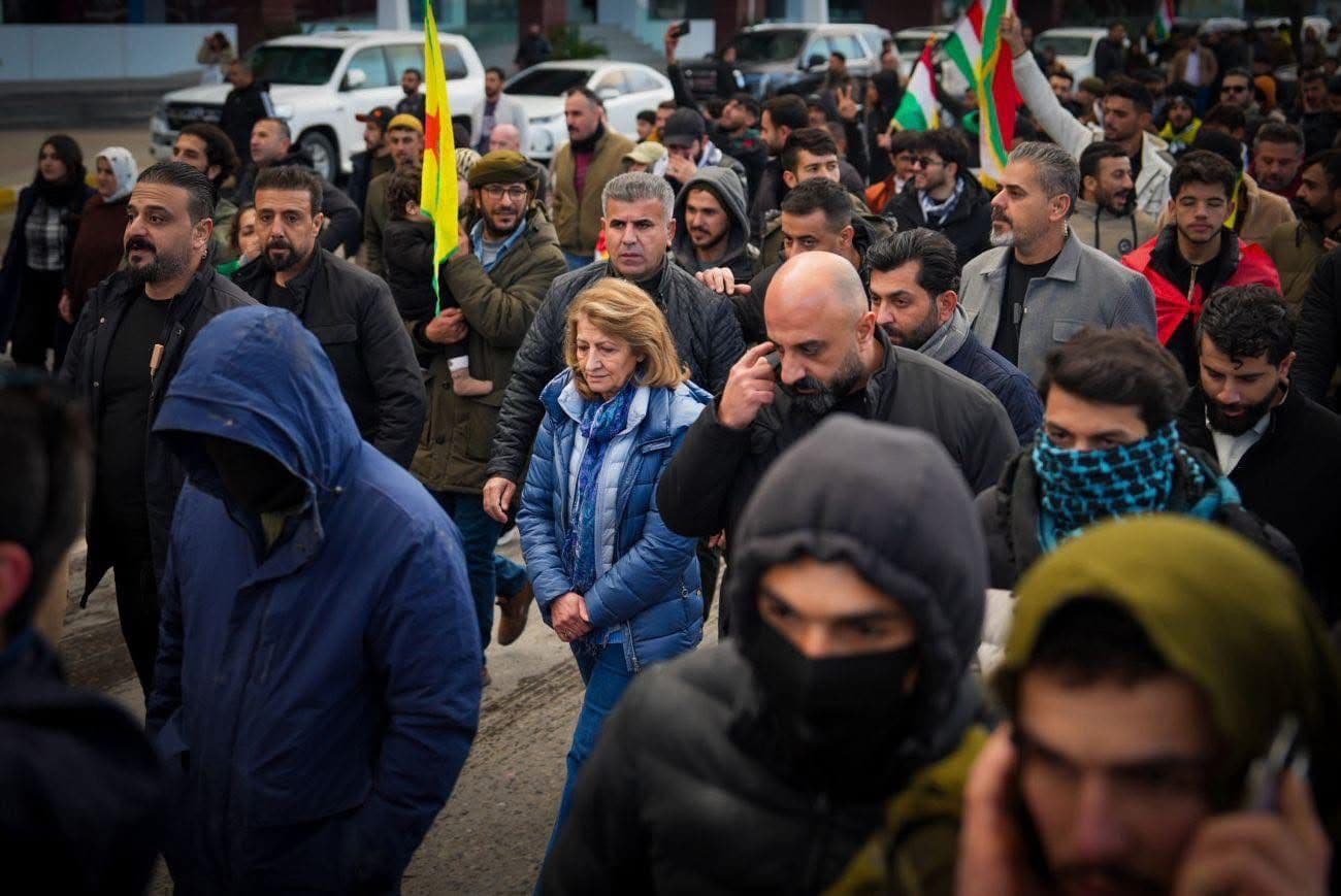 article gallery image