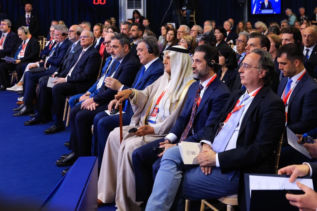 قوباد تاڵەبانی: هانی کارسازان و کۆمپانیا گەورەکان دەدەین بۆ پەرەپێدانی ئابوریی لە وڵاتەکەمان