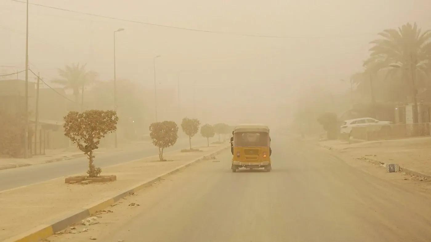 دیاردەی خۆڵبارین لە عیراق بووەتە یەكێك لە مەترسیدارترین ئاڵەنگارییە ژینگەیی و تەندروستییەكان