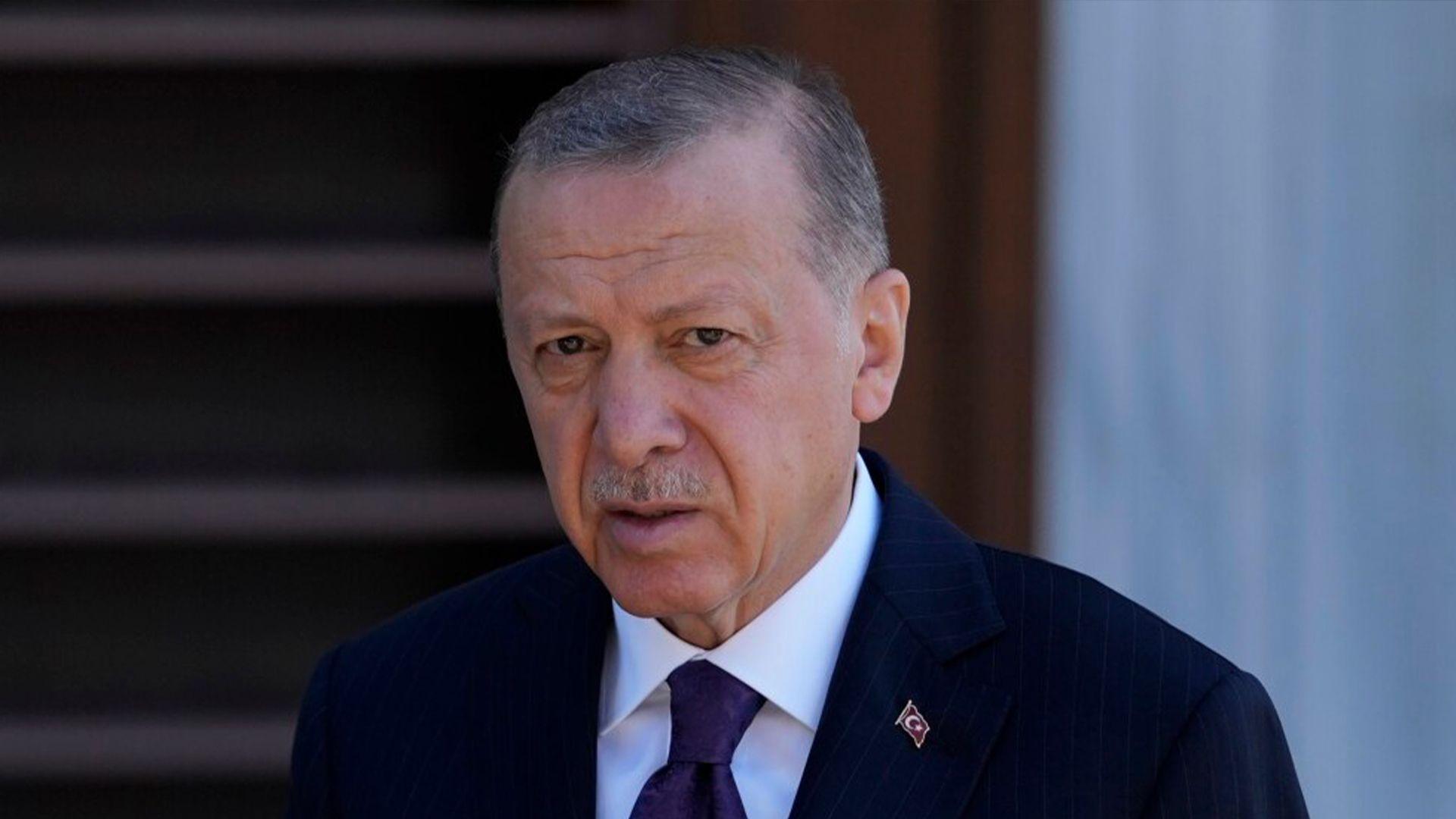 ئەردۆغان: هیوادارم چەكدارانی سوریا تا كۆنتڕۆڵكردنی دیمەشق بەردەوام بن