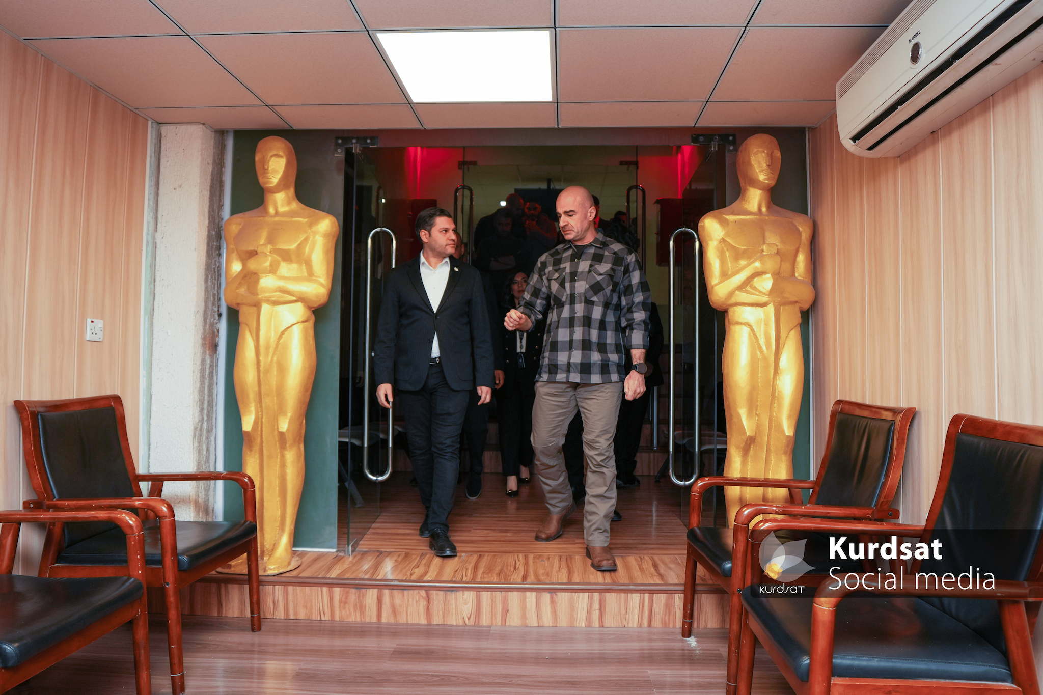 article gallery image
