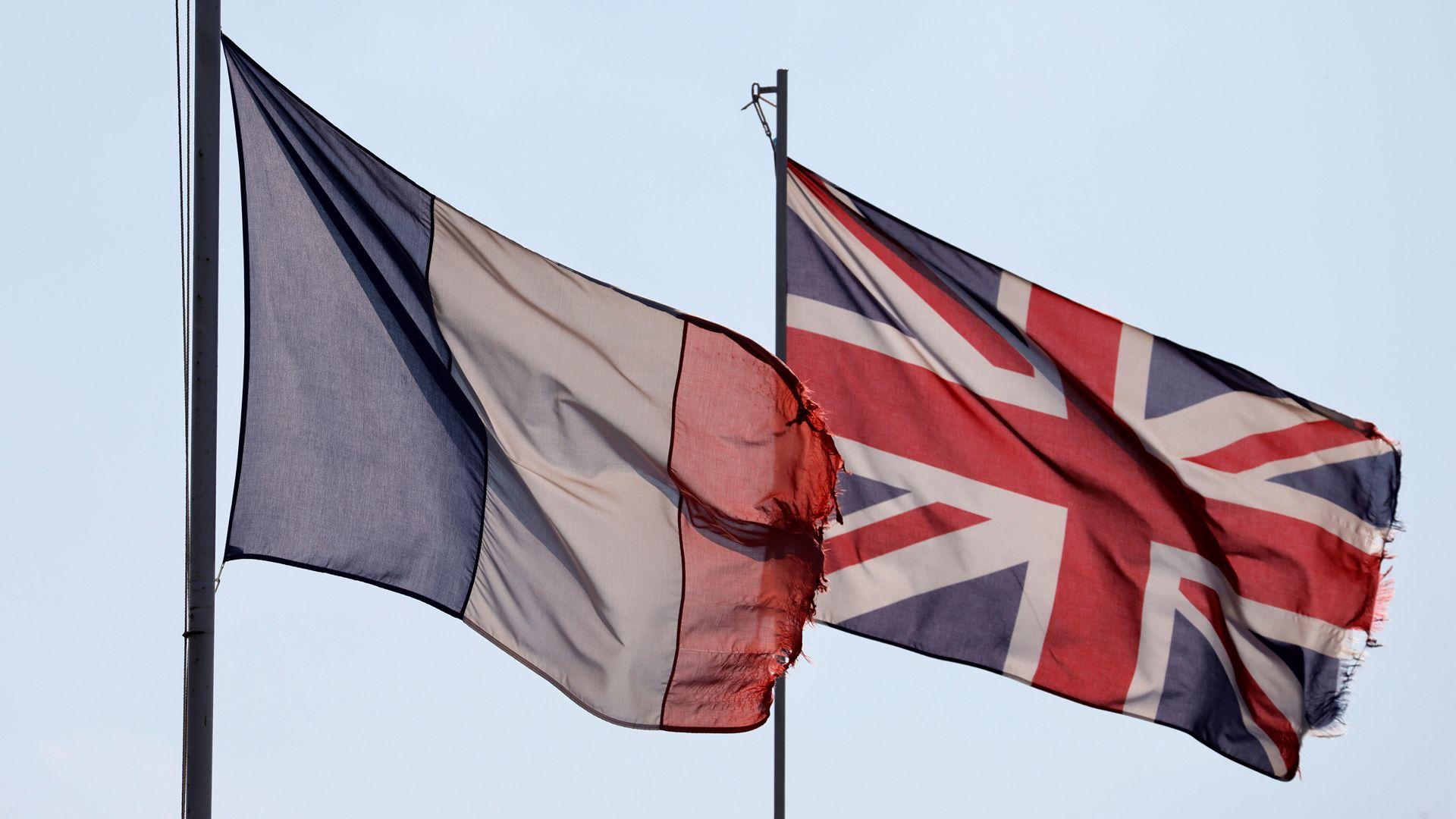 بەریتانیا و فەرەنسا رێكکەوتنێكی نوێیان بۆ رێگریكردن لە كۆچەران ئیمزا كرد