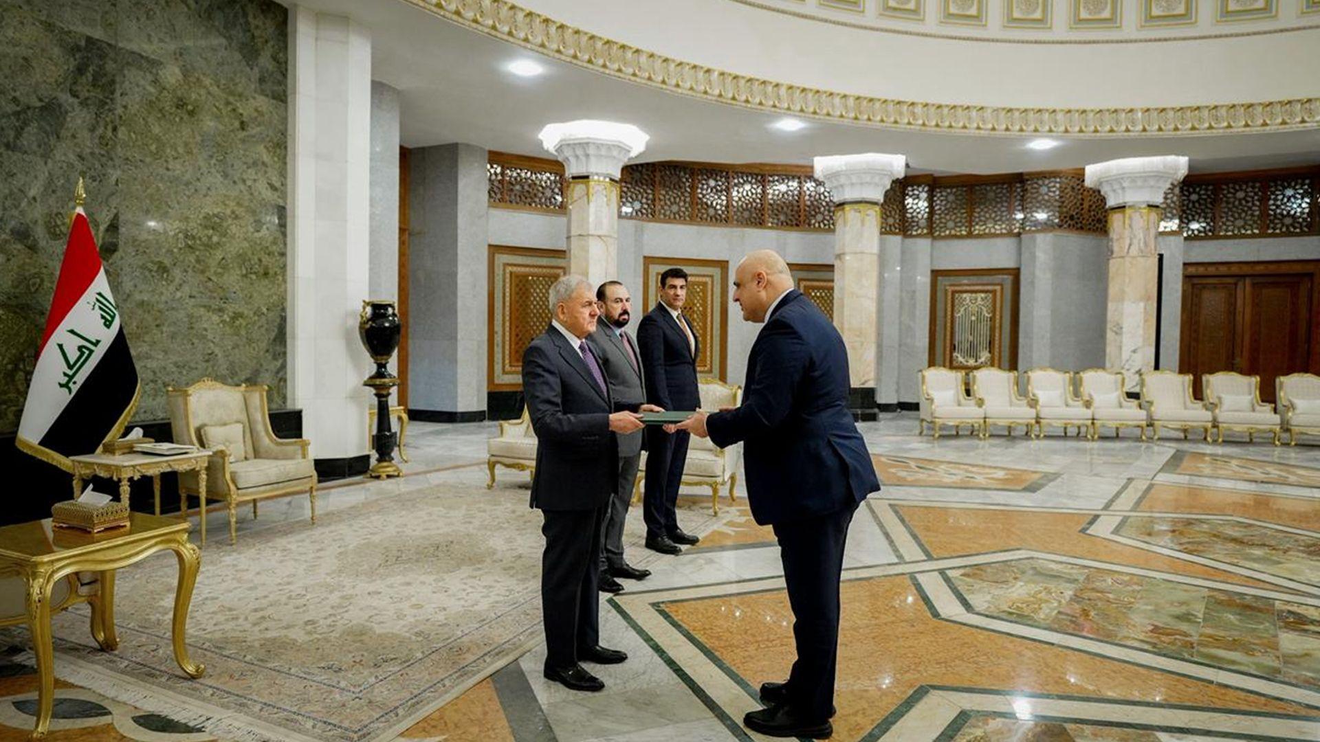 سەرۆک کۆماری عیراق کارنامەی ژمارەیەک باڵیۆزی نوێی وەرگرت