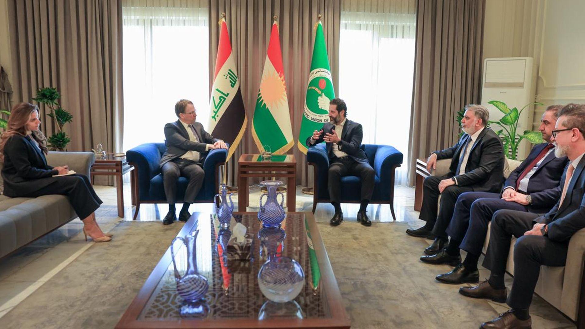 قوباد تاڵەبانی لەگەڵ باڵیۆزانی هۆڵندا و فەرەنسا و تورکیا کۆبوەوە