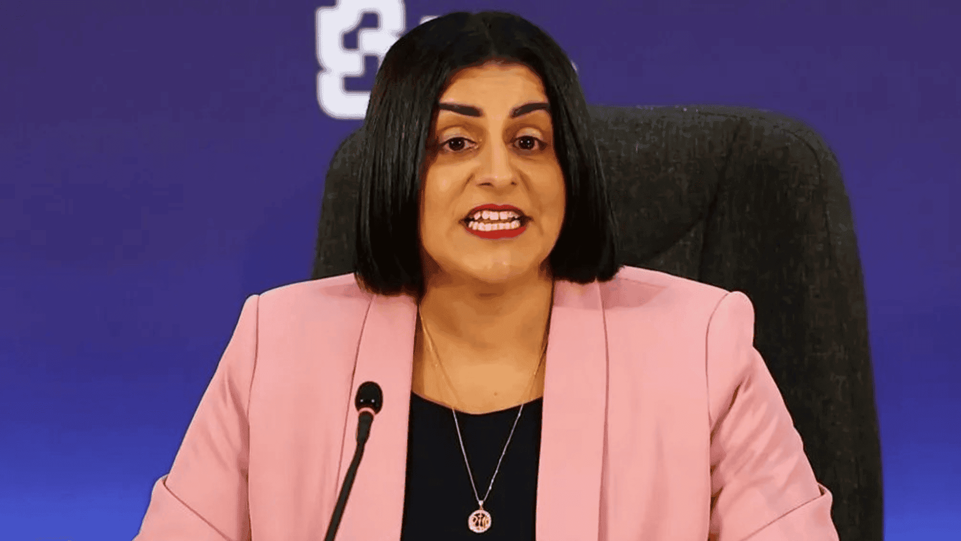 بەریتانیا سیستمی پەنابەریی توندتر دەکات: دەبێت پەنابەر 20 ساڵ چاوەڕوانبێت