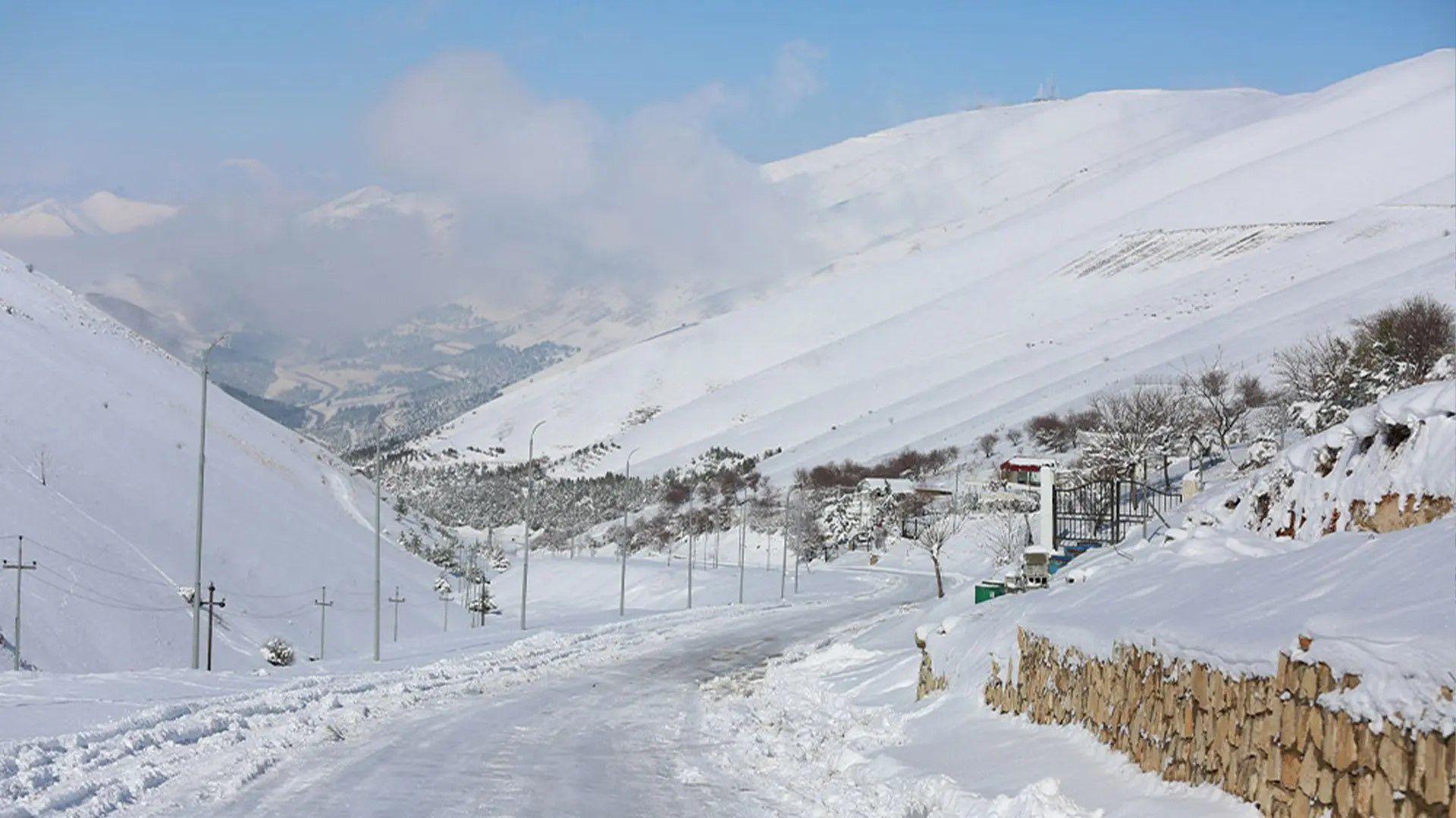 کەشناسی هەرێم: لە زۆربەی ناوچەکان بەفربارین بەردەوام دەبێت